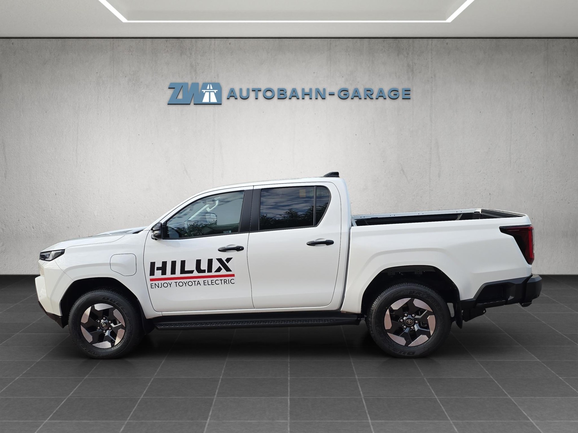 TOYOTA Hilux Double Cab.-Pick-up 59KWh Style-image-1