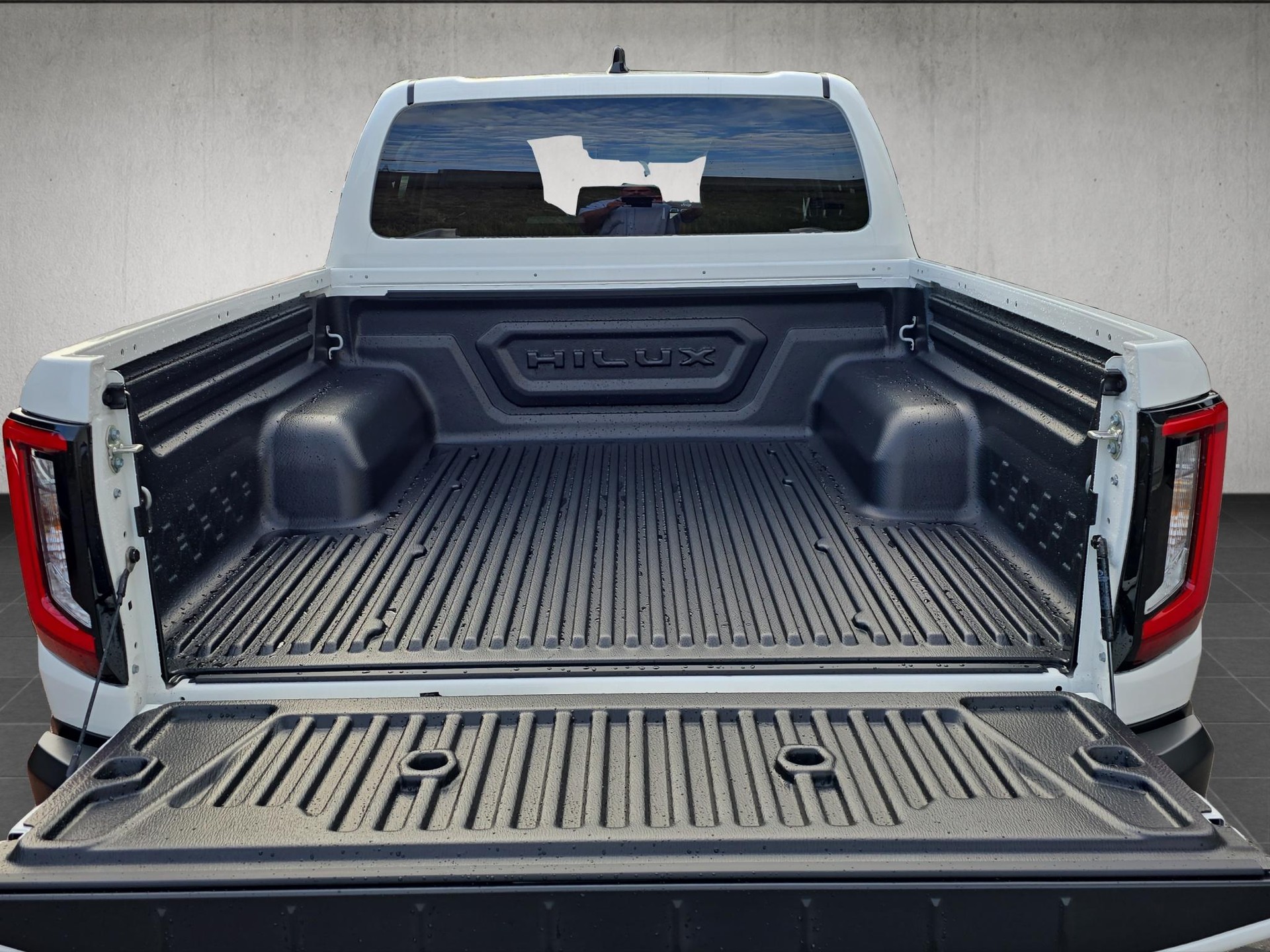 TOYOTA Hilux Double Cab.-Pick-up 59KWh Style-image-12