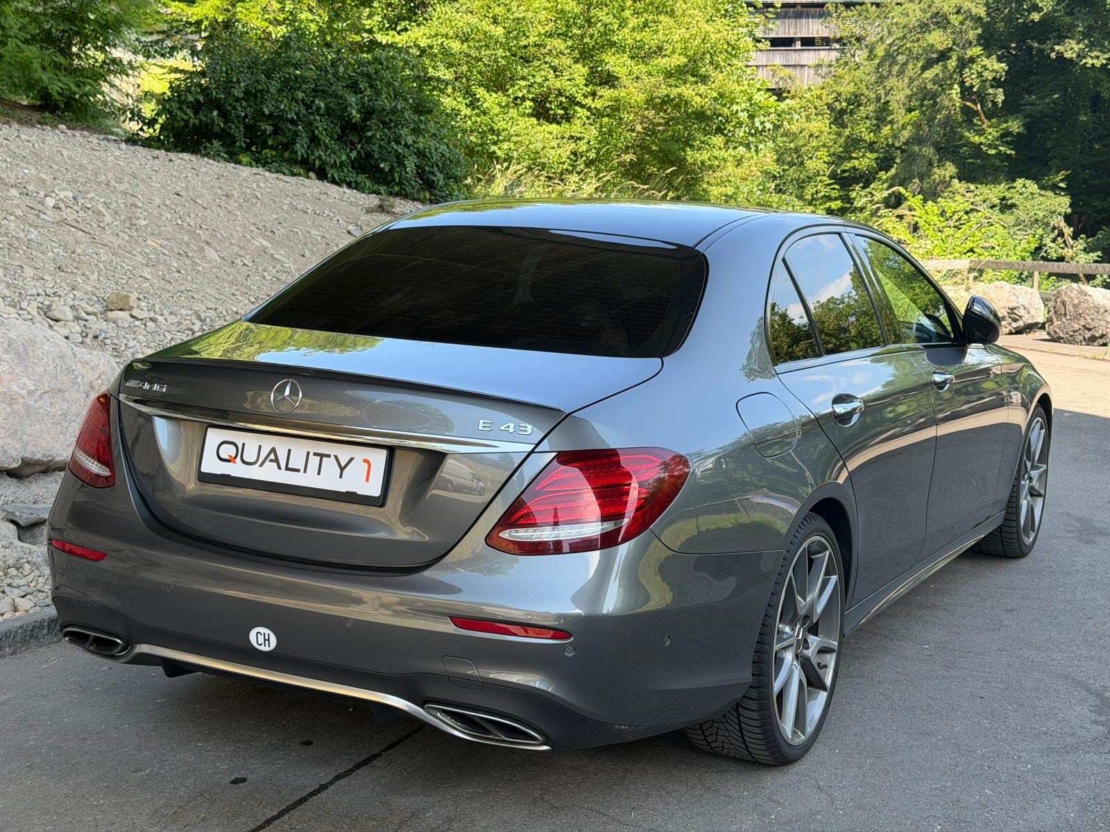 MERCEDES-BENZ E 43 AMG 4Matic 9G-Tronic-image-4