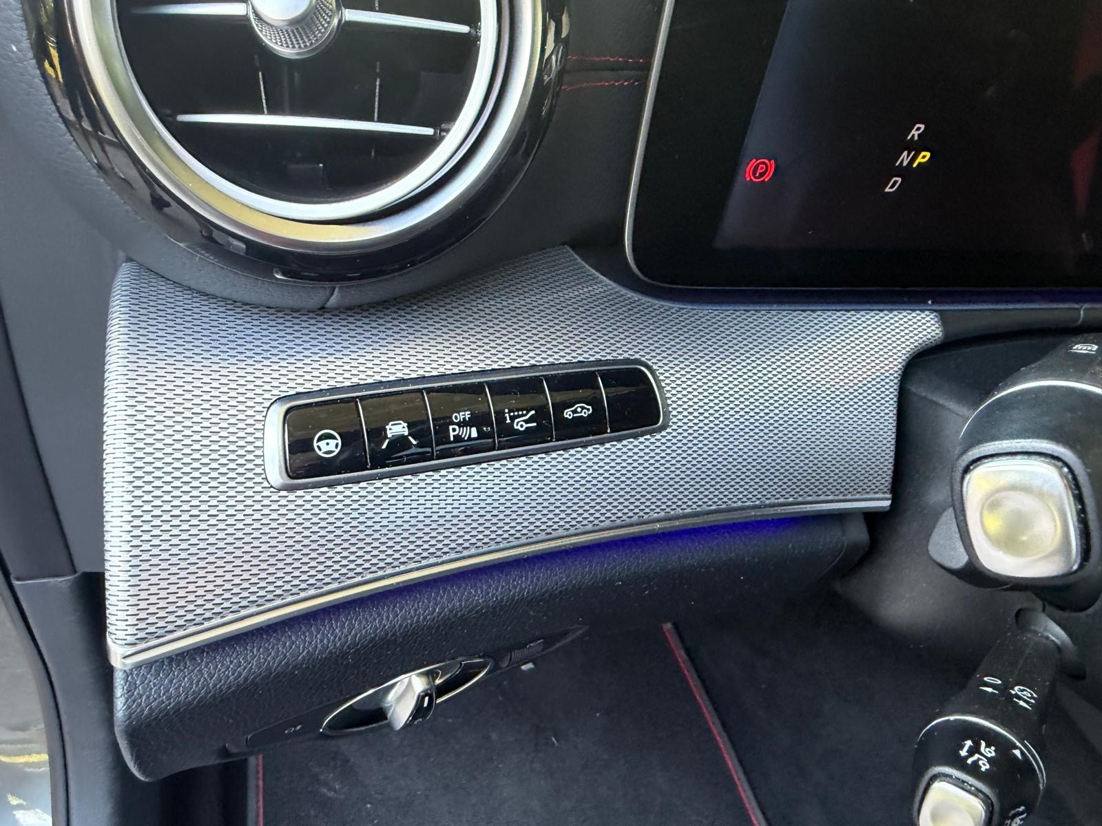 MERCEDES-BENZ E 43 AMG 4Matic 9G-Tronic-image-14