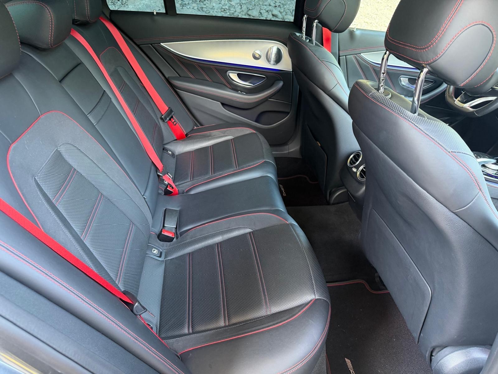 MERCEDES-BENZ E 43 AMG 4Matic 9G-Tronic-image-11