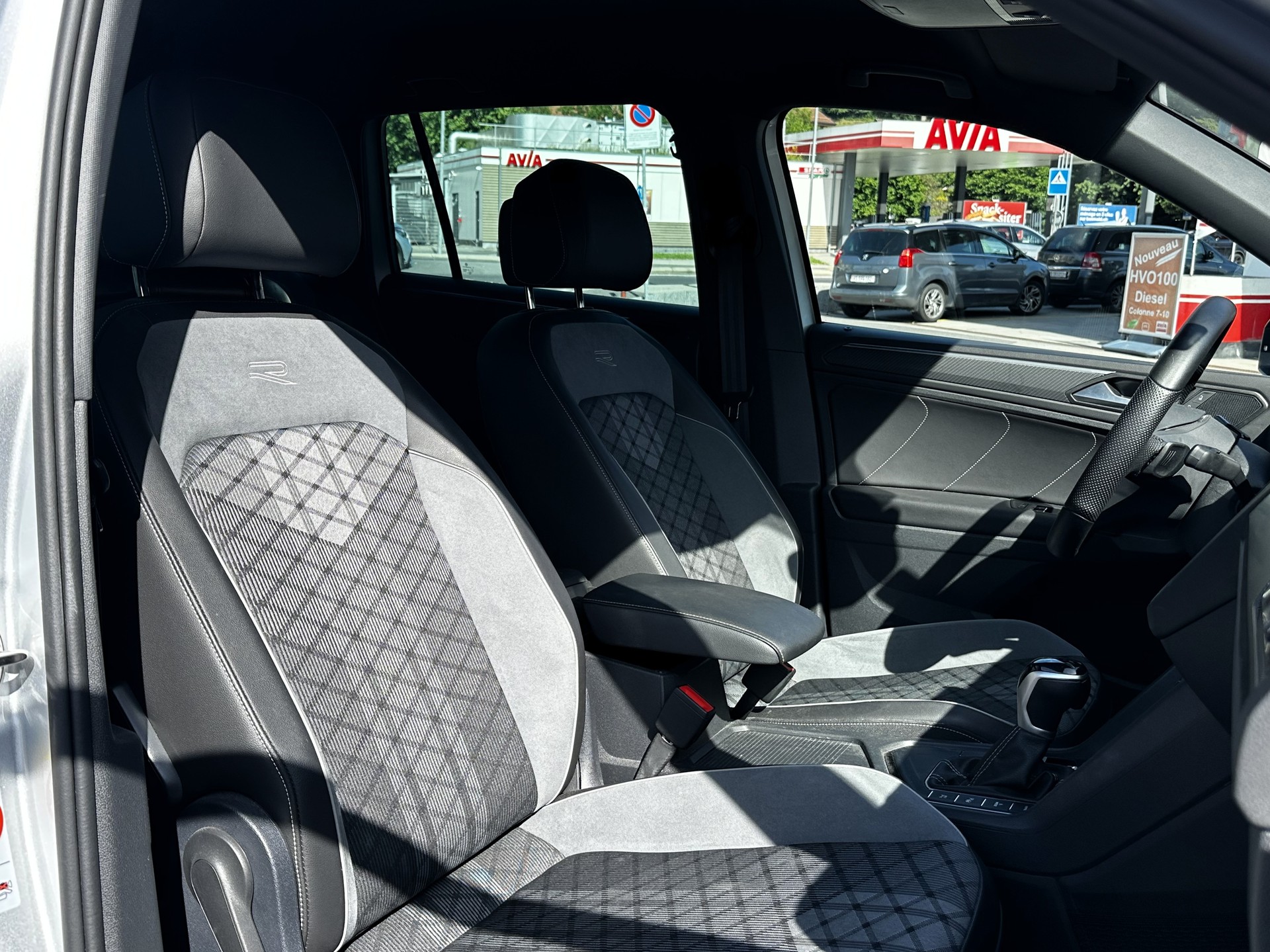 VW Tiguan 1.4TSI PHEV R-Line DSG-image-5