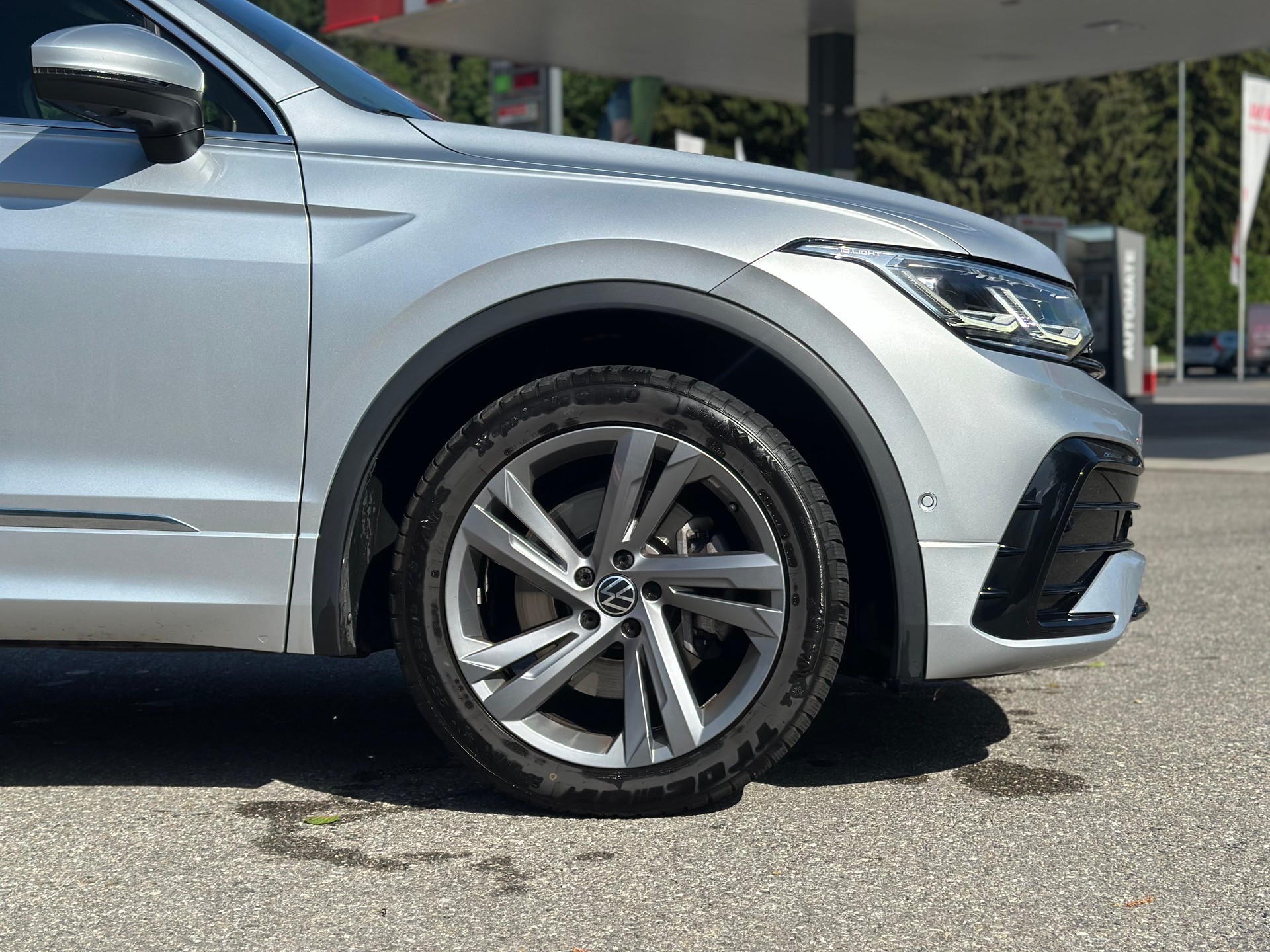 VW Tiguan 1.4TSI PHEV R-Line DSG-image-2