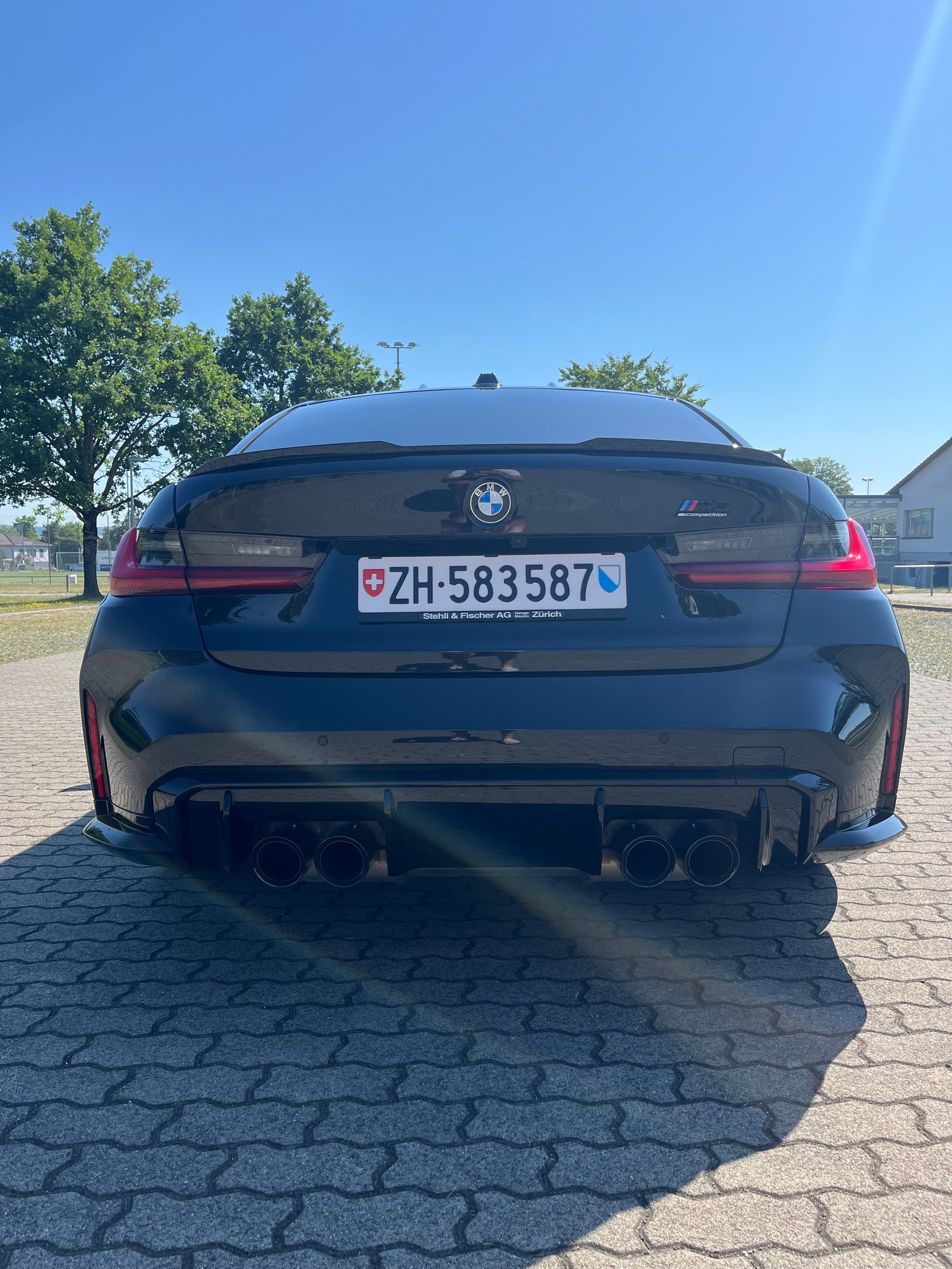 BMW M3 Competition xDrive Werksgarantie bis 11.2027 Gratis Service 10 Jahre oder 100000Km All Black-image-4