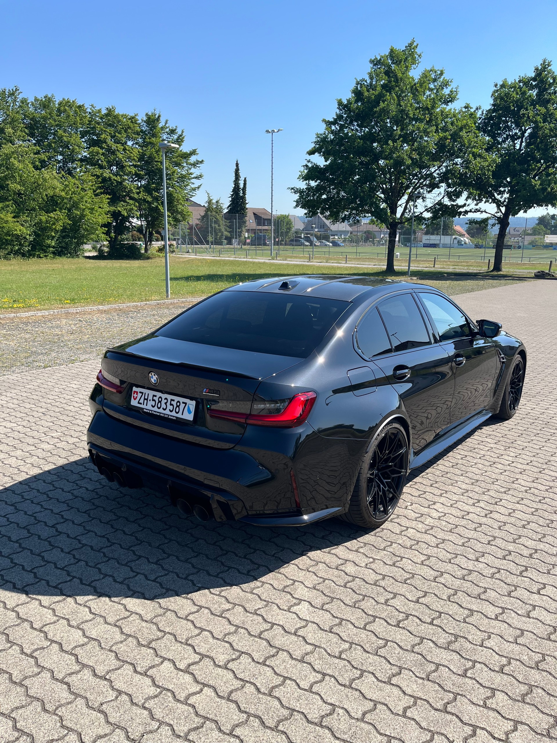 BMW M3 Competition xDrive Werksgarantie bis 11.2027 Gratis Service 10 Jahre oder 100000Km All Black-image-5