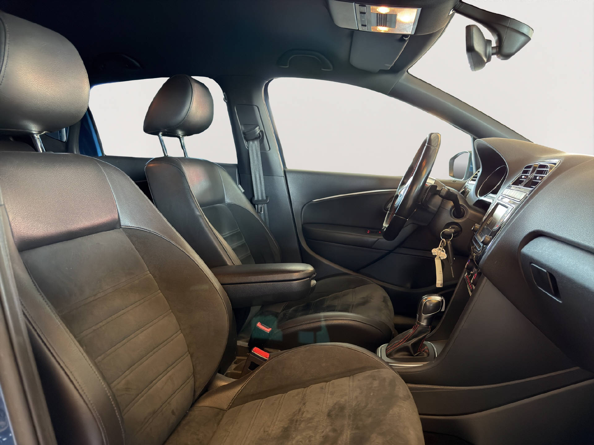 VW Polo 1.8 TSI GTI DSG-image-14