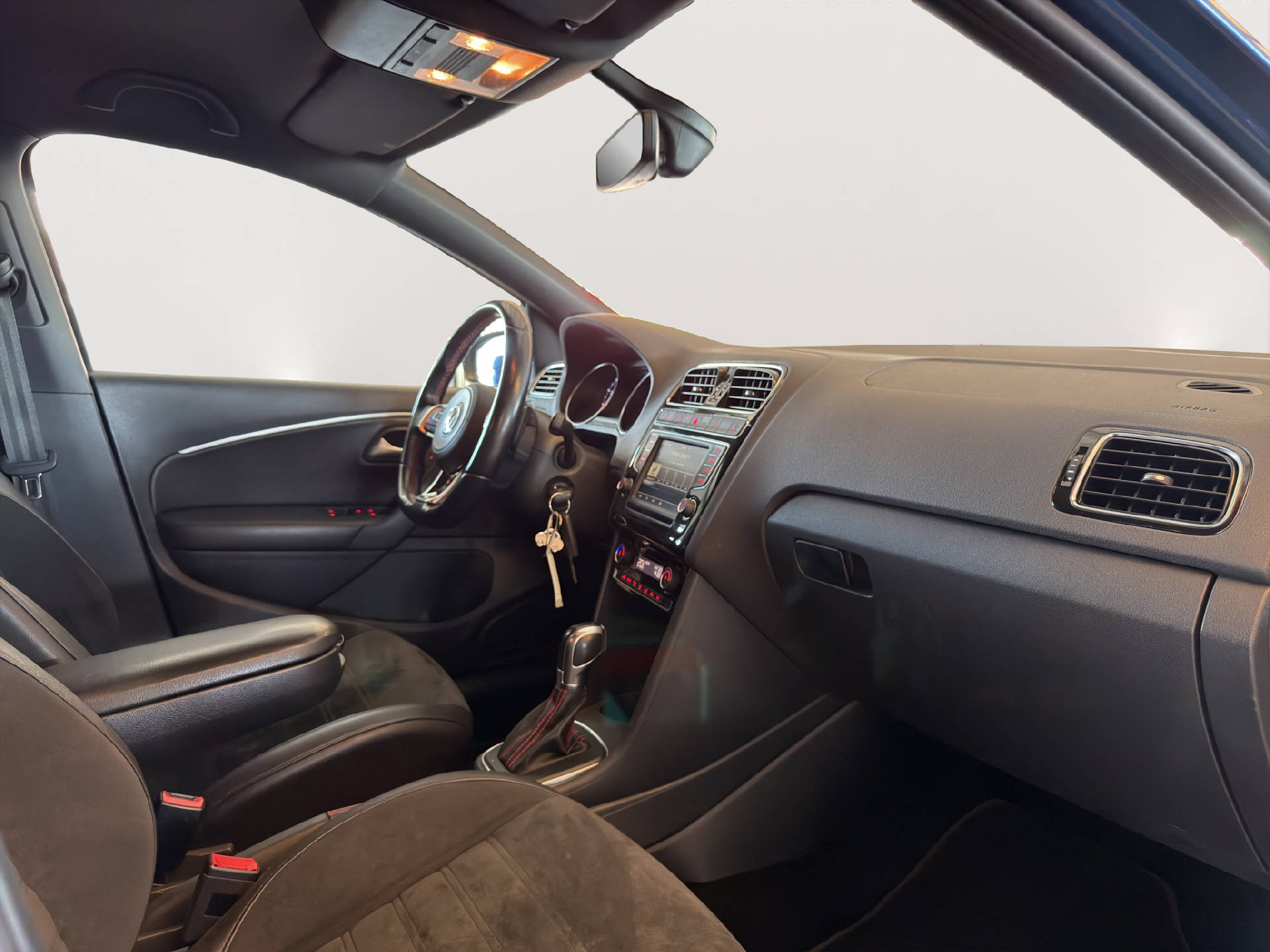 VW Polo 1.8 TSI GTI DSG-image-15