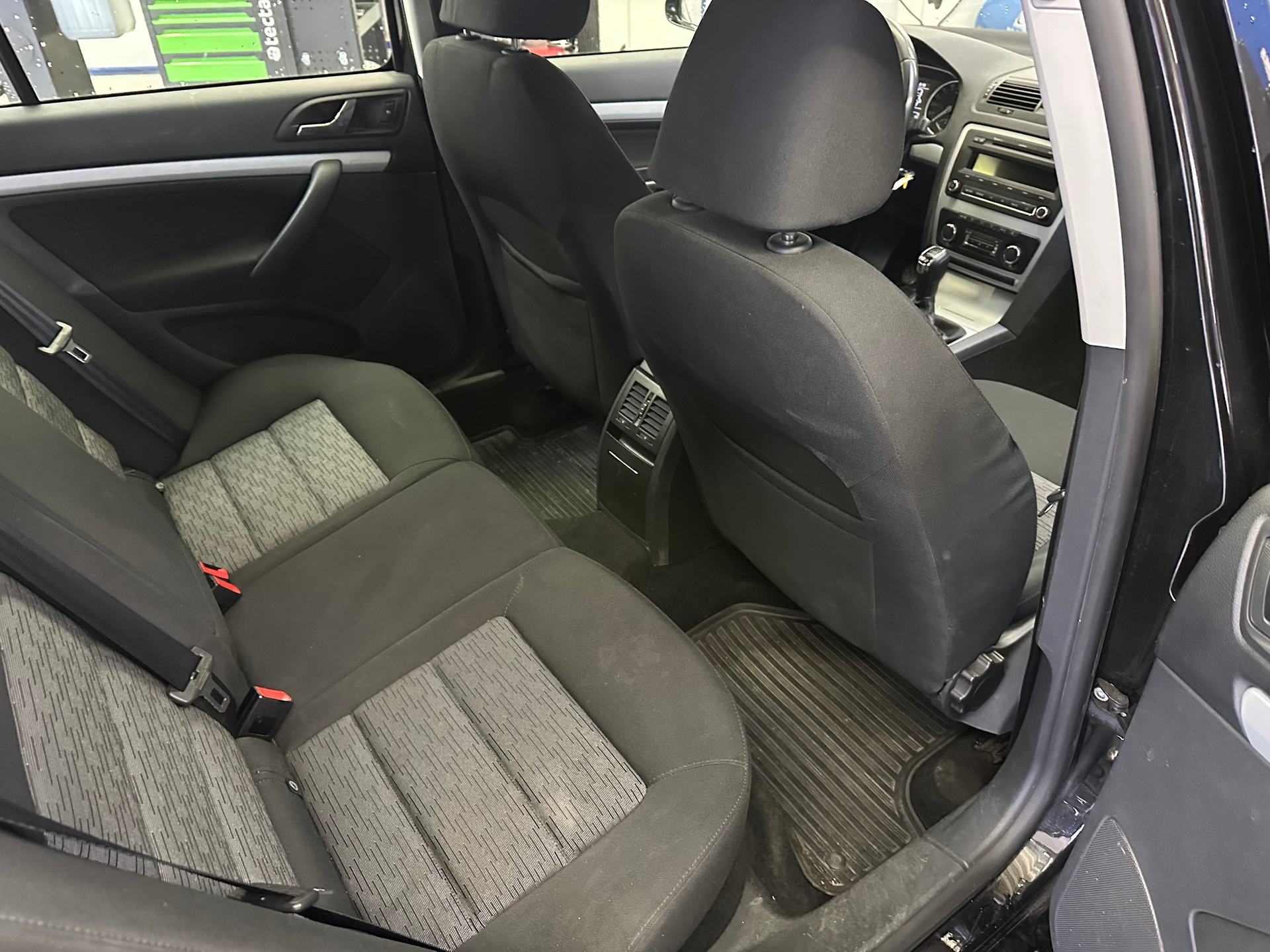 SKODA OCTAVIA-image-7