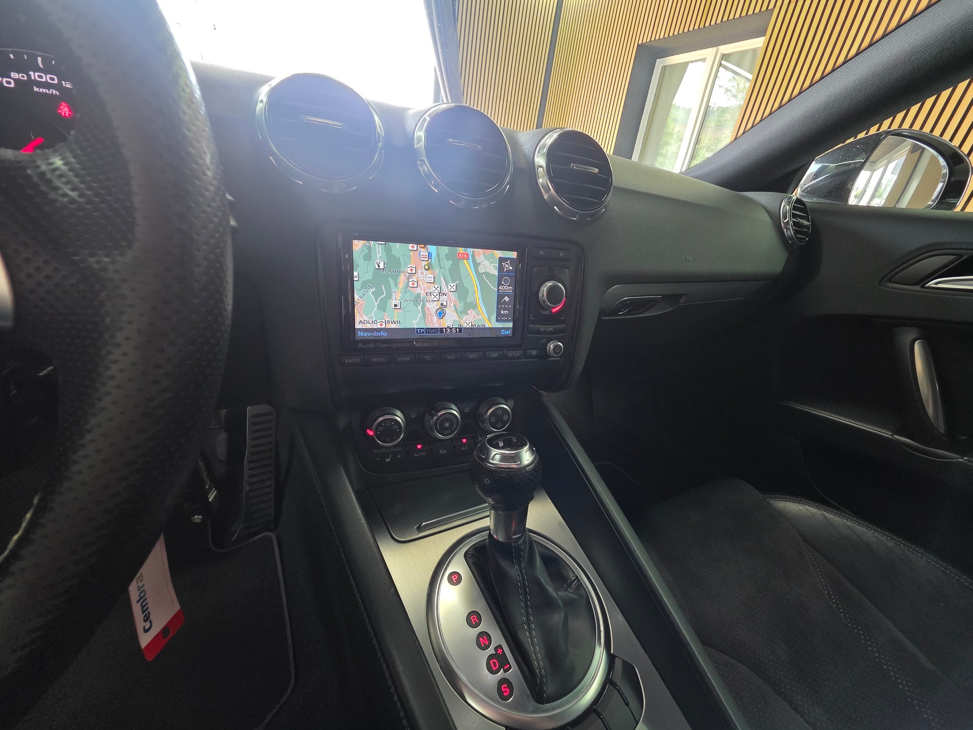 AUDI TT Coupé 2.0 TFSI S-tronic-image-10