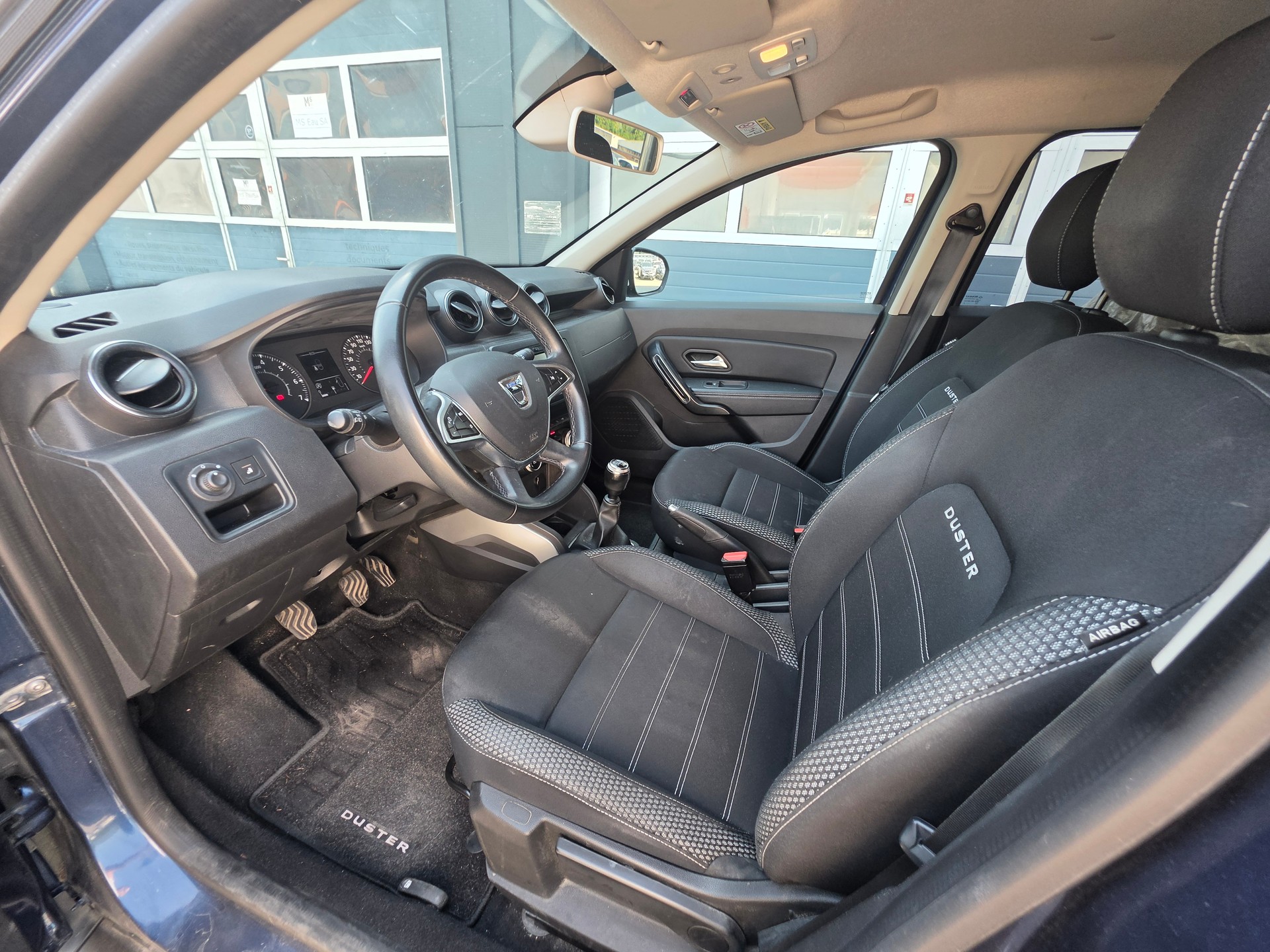 DACIA Duster dCi 110 Prestige 4x4-image-8