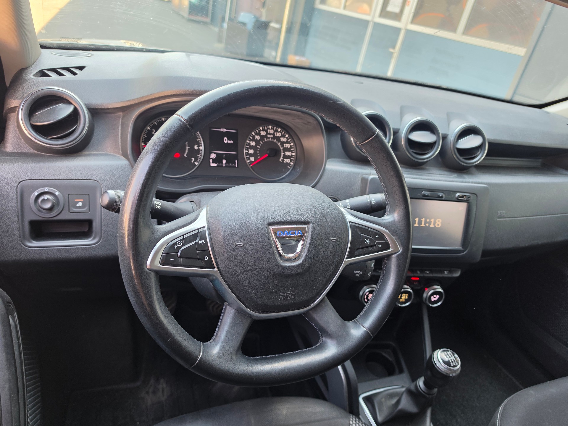 DACIA Duster dCi 110 Prestige 4x4-image-9