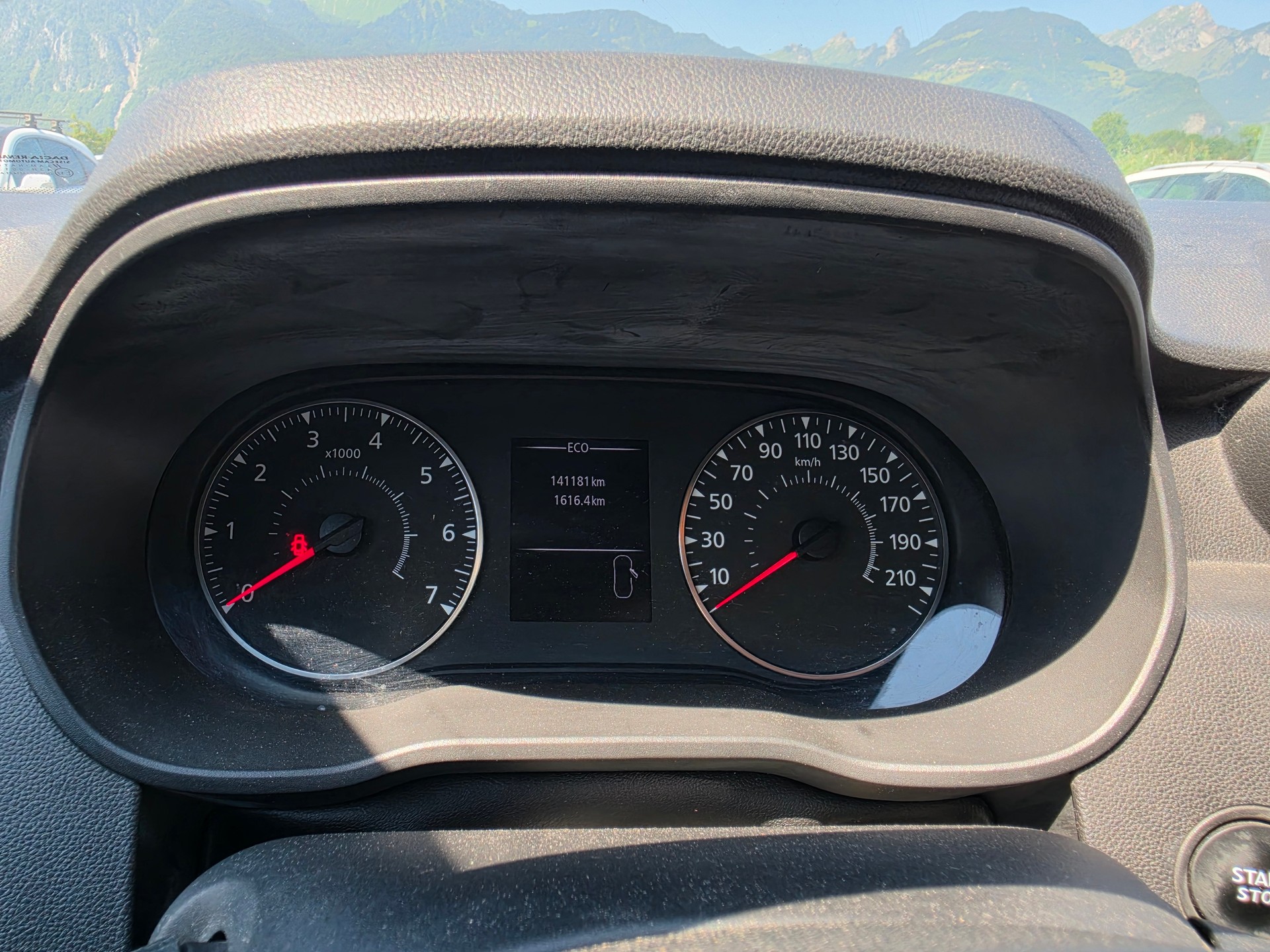 DACIA Duster dCi 110 Prestige 4x4-image-12