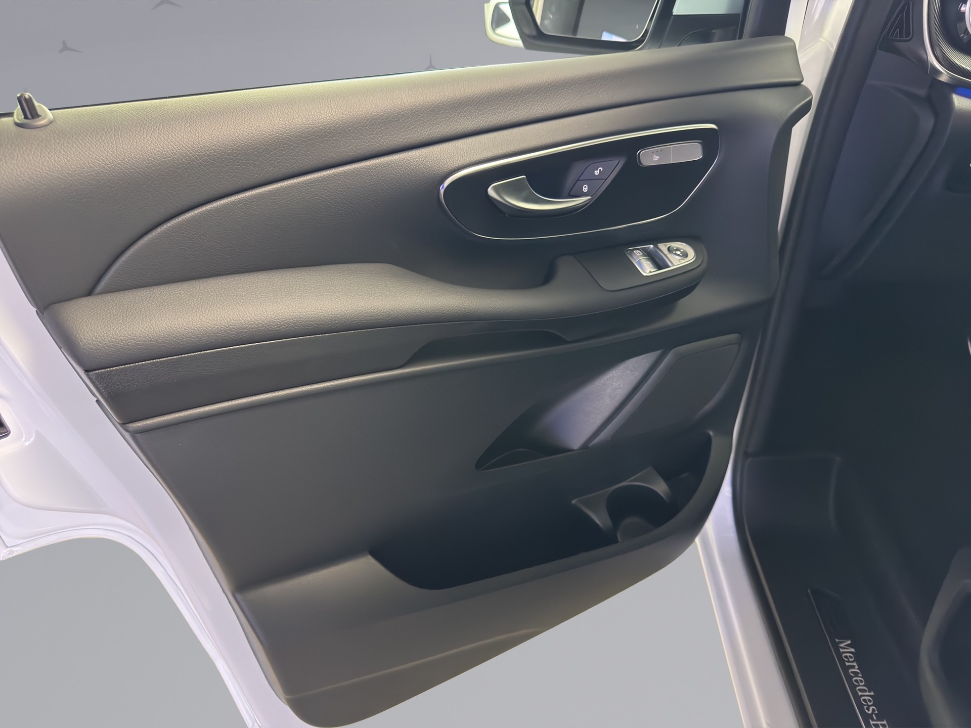 MERCEDES-BENZ V 250 d Style lang Van Trend ll-image-14
