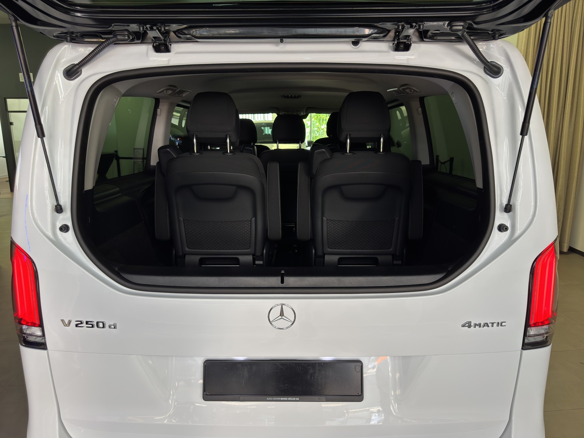 MERCEDES-BENZ V 250 d Style lang Van Trend ll-image-19