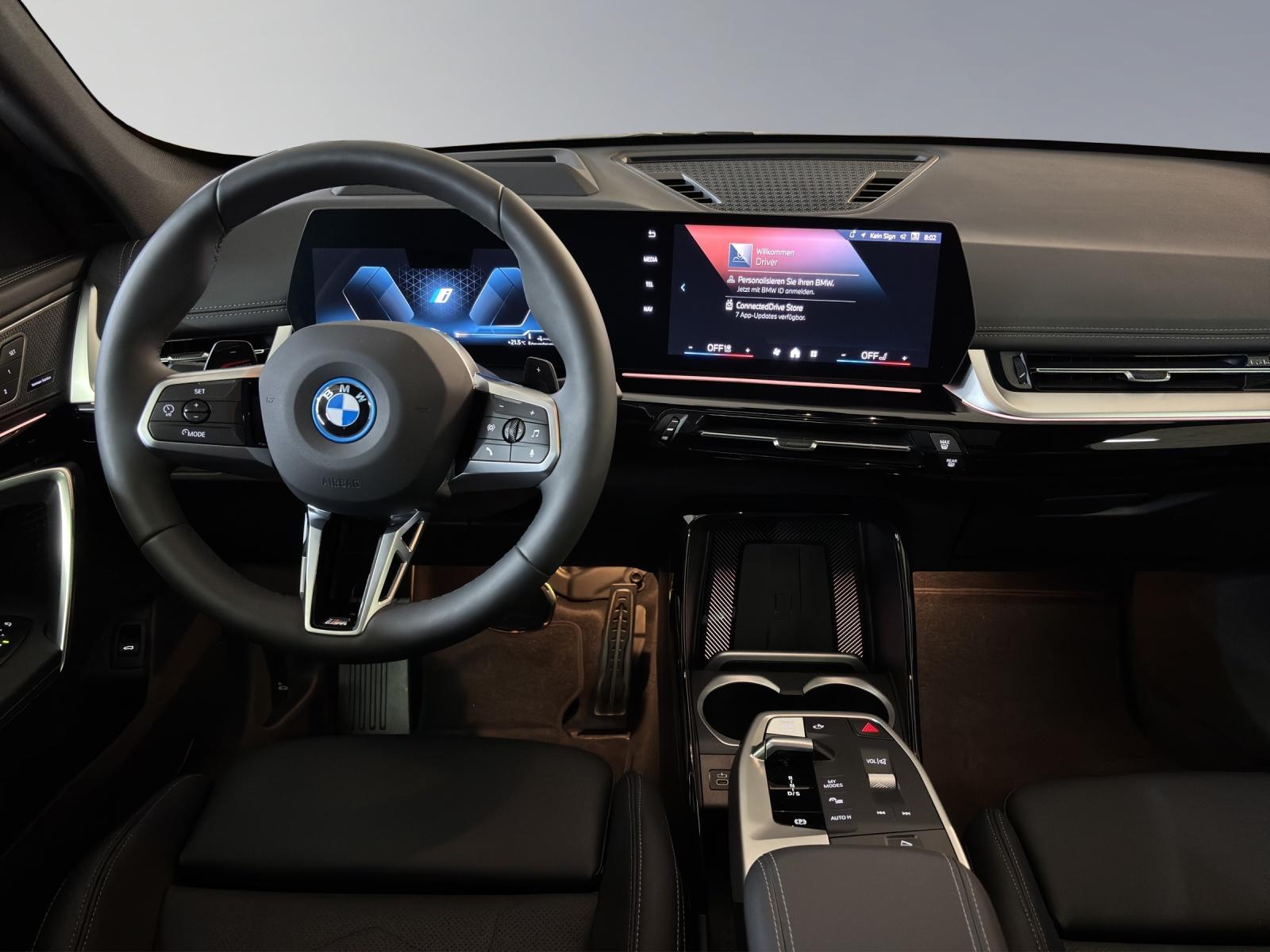 BMW X1 30e xDrive paddles-image-10
