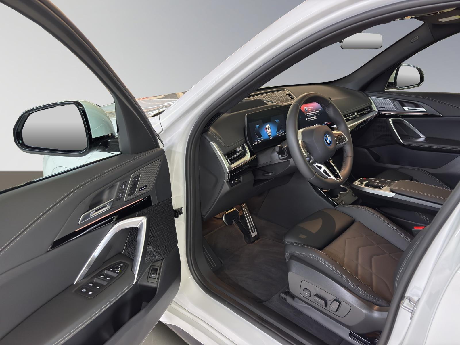 BMW X1 30e xDrive paddles-image-5