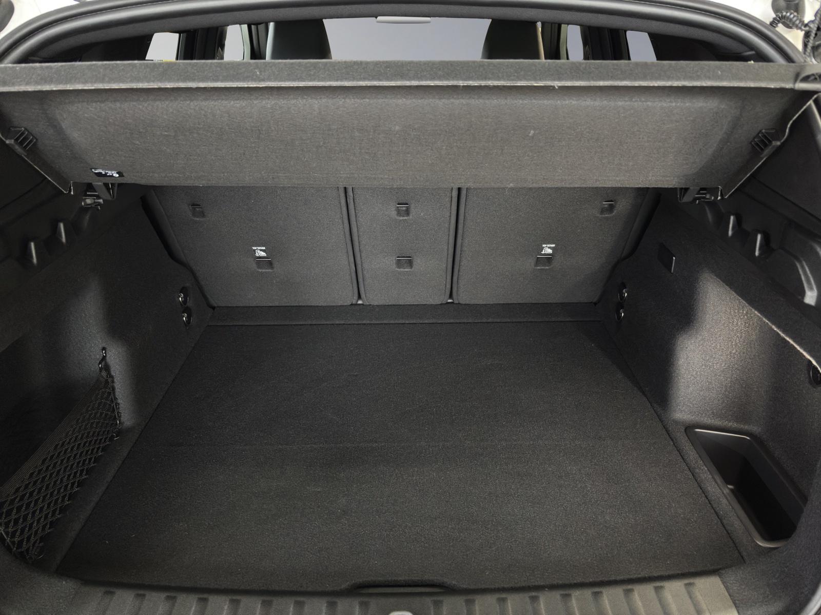 BMW X1 30e xDrive paddles-image-16