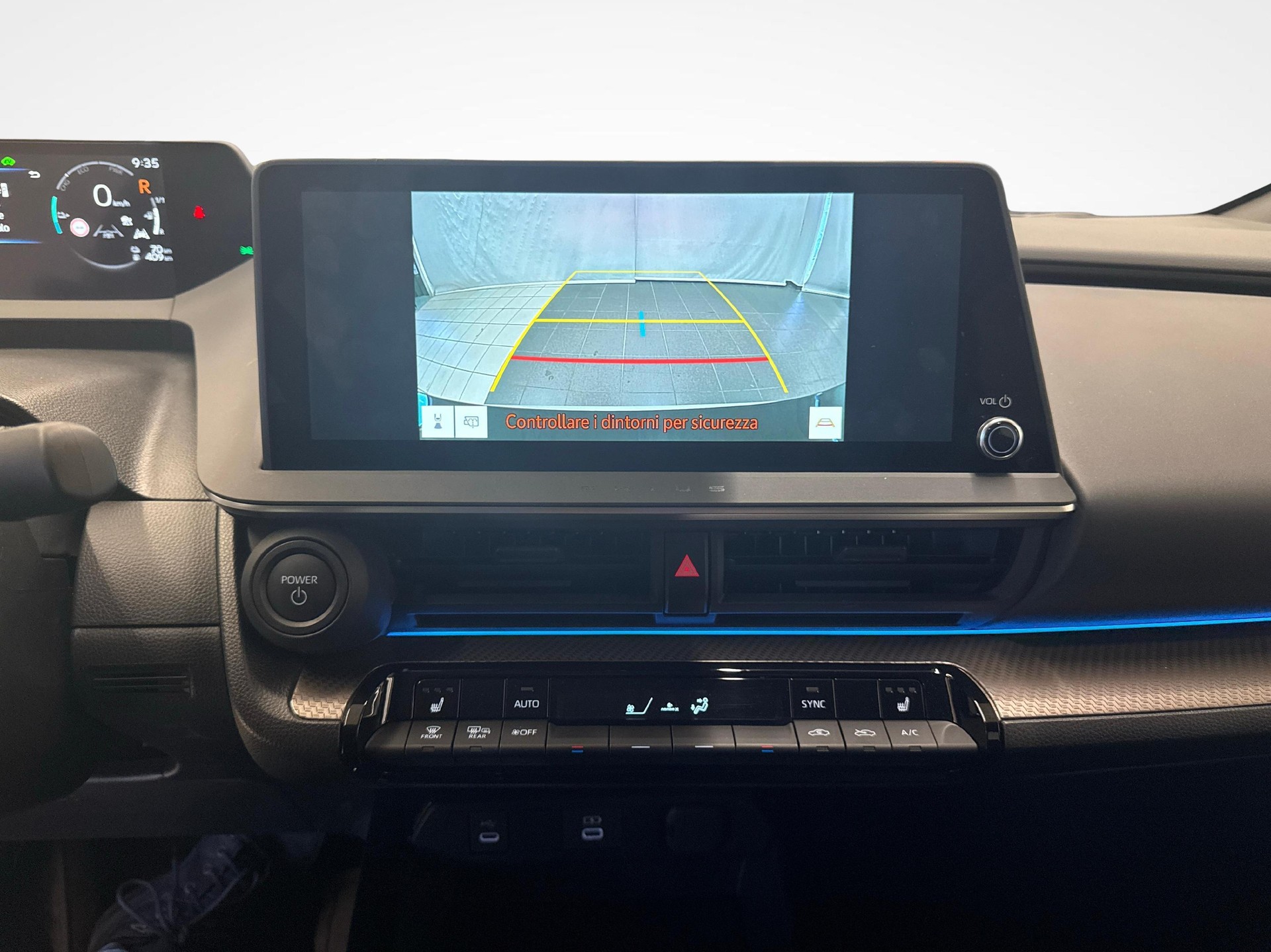 TOYOTA Prius 2.0 Plug-In-Hybrid Style - Ruote invernali & Servizi inclusi-image-12