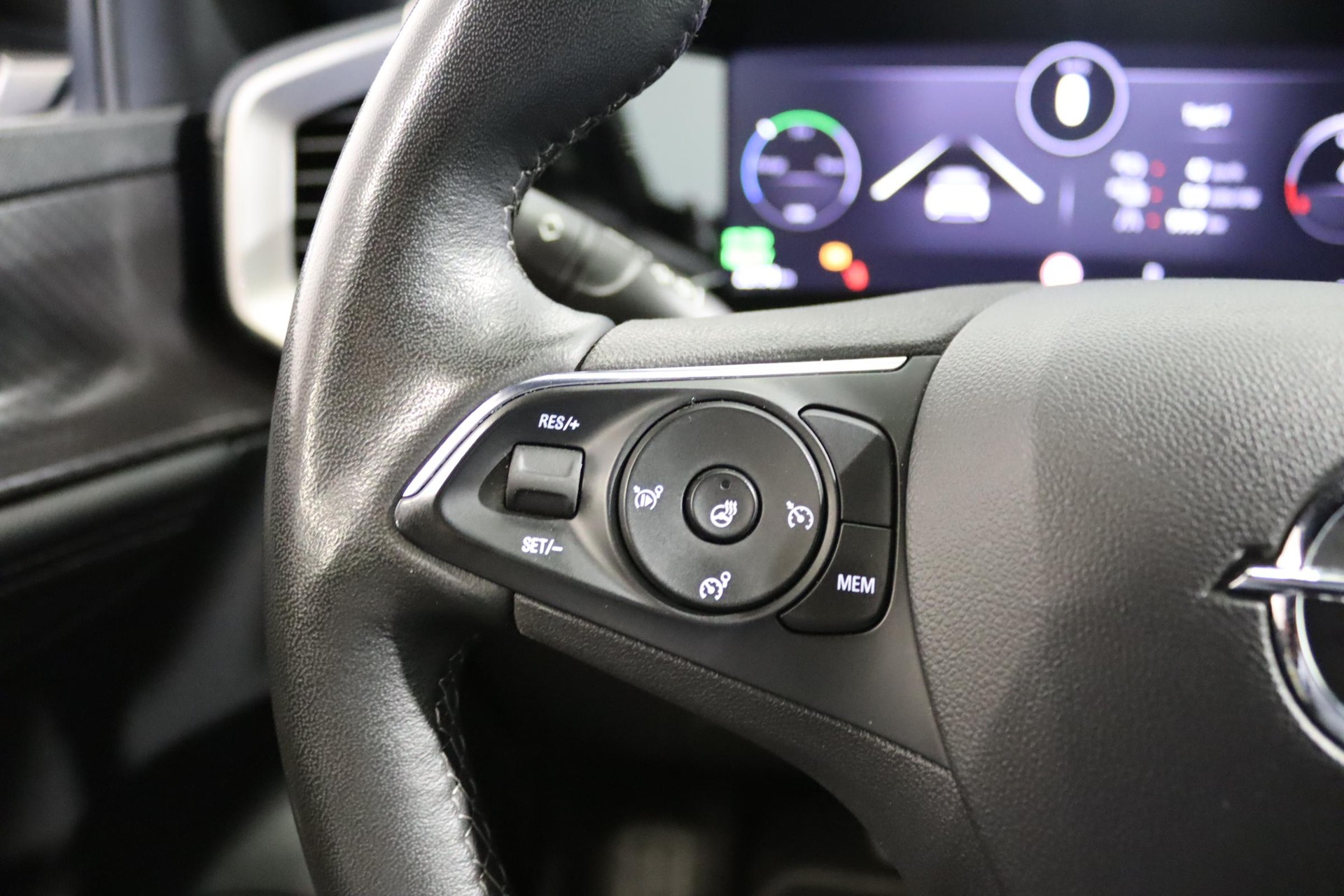 OPEL Mokka-e GS Blitz-image-11
