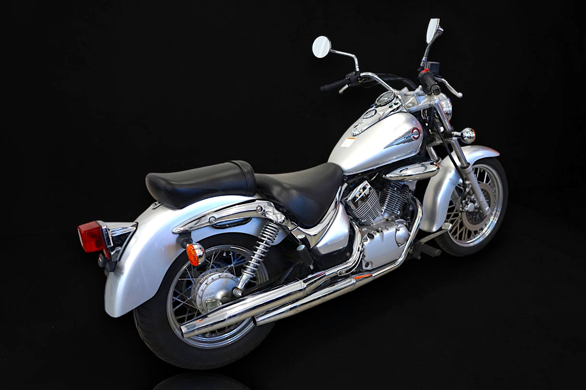 SUZUKI VL 125 Y/ K1 Intruder LC-image-2