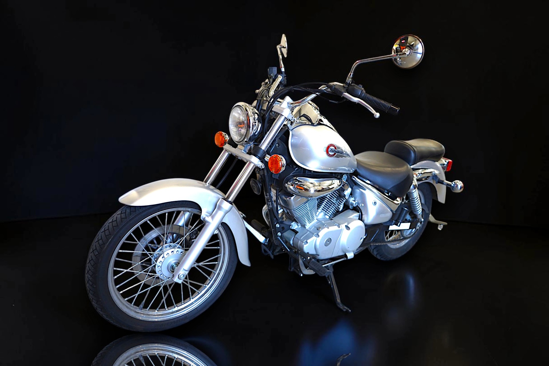SUZUKI VL 125 Y/ K1 Intruder LC-image-4