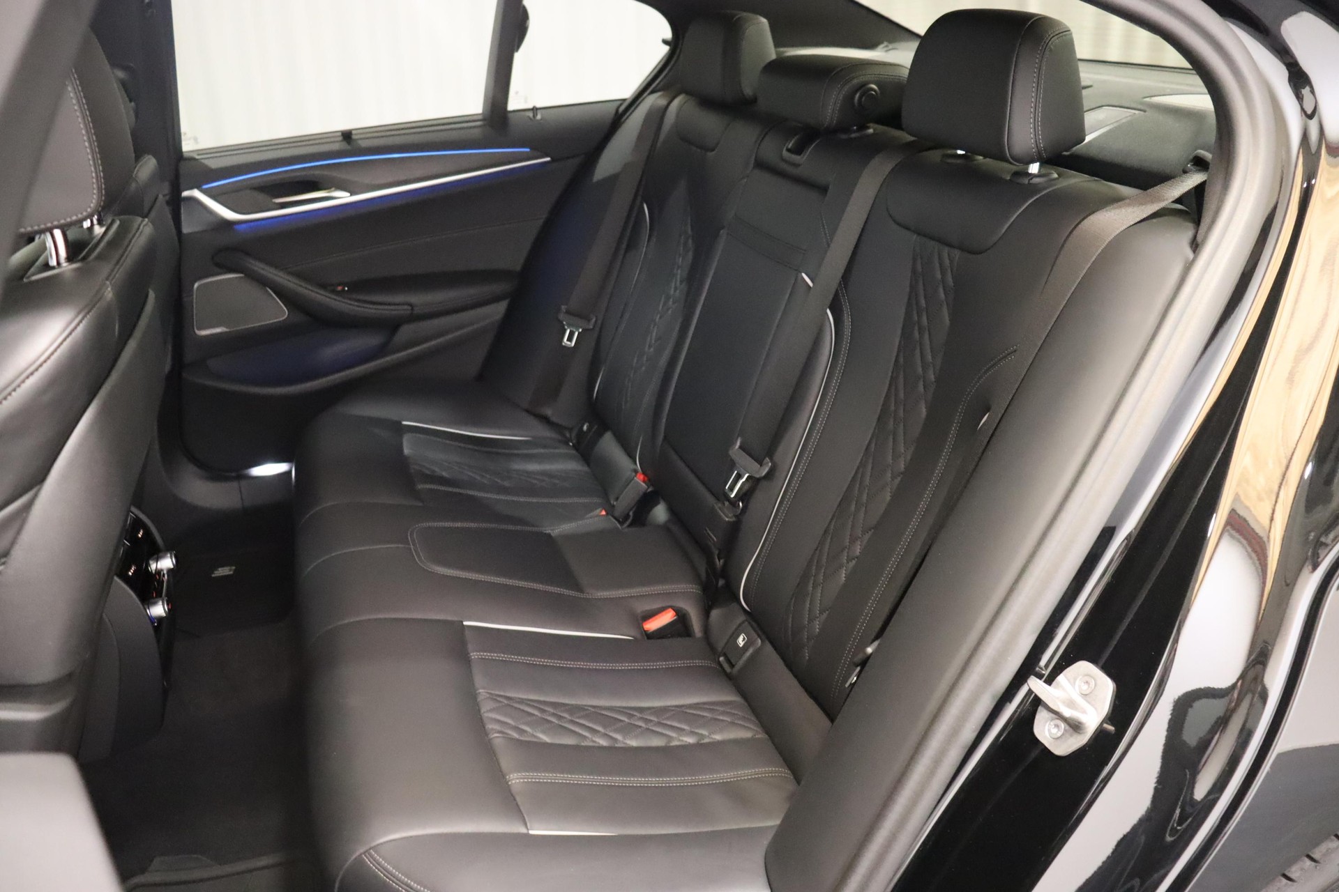 BMW 545e xDrive SAG-image-10