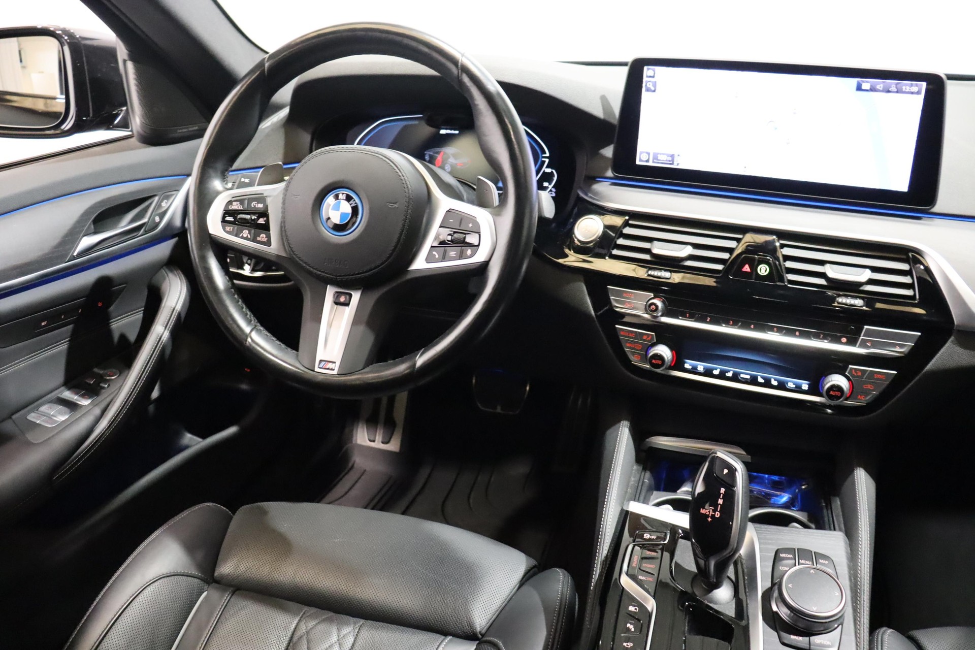 BMW 545e xDrive SAG-image-8