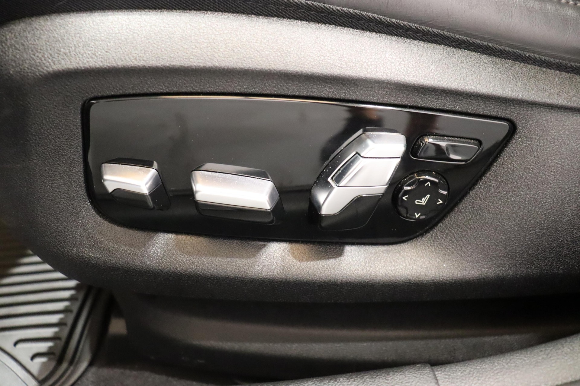 BMW 545e xDrive SAG-image-19