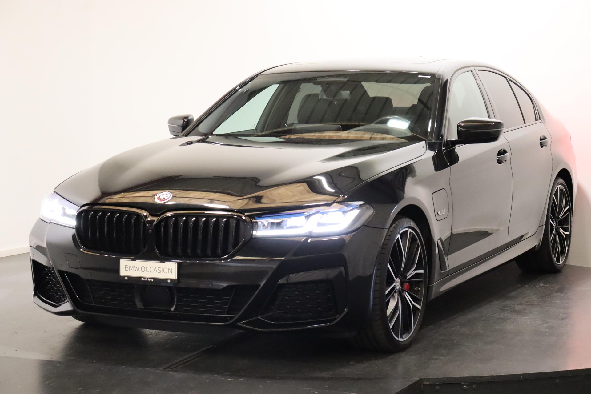 BMW 545e xDrive SAG