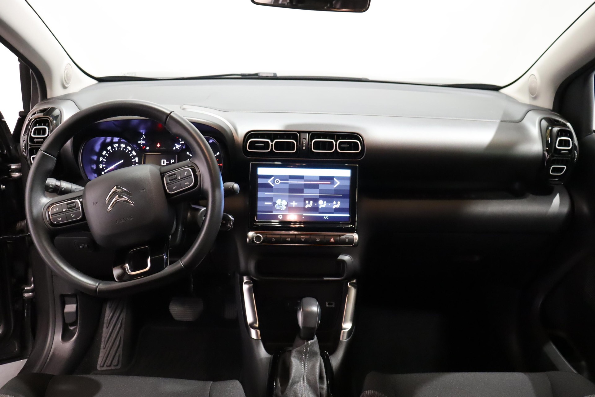 CITROEN C3 Aircross 1.2 PureTech 130 Swiss Edition-image-6