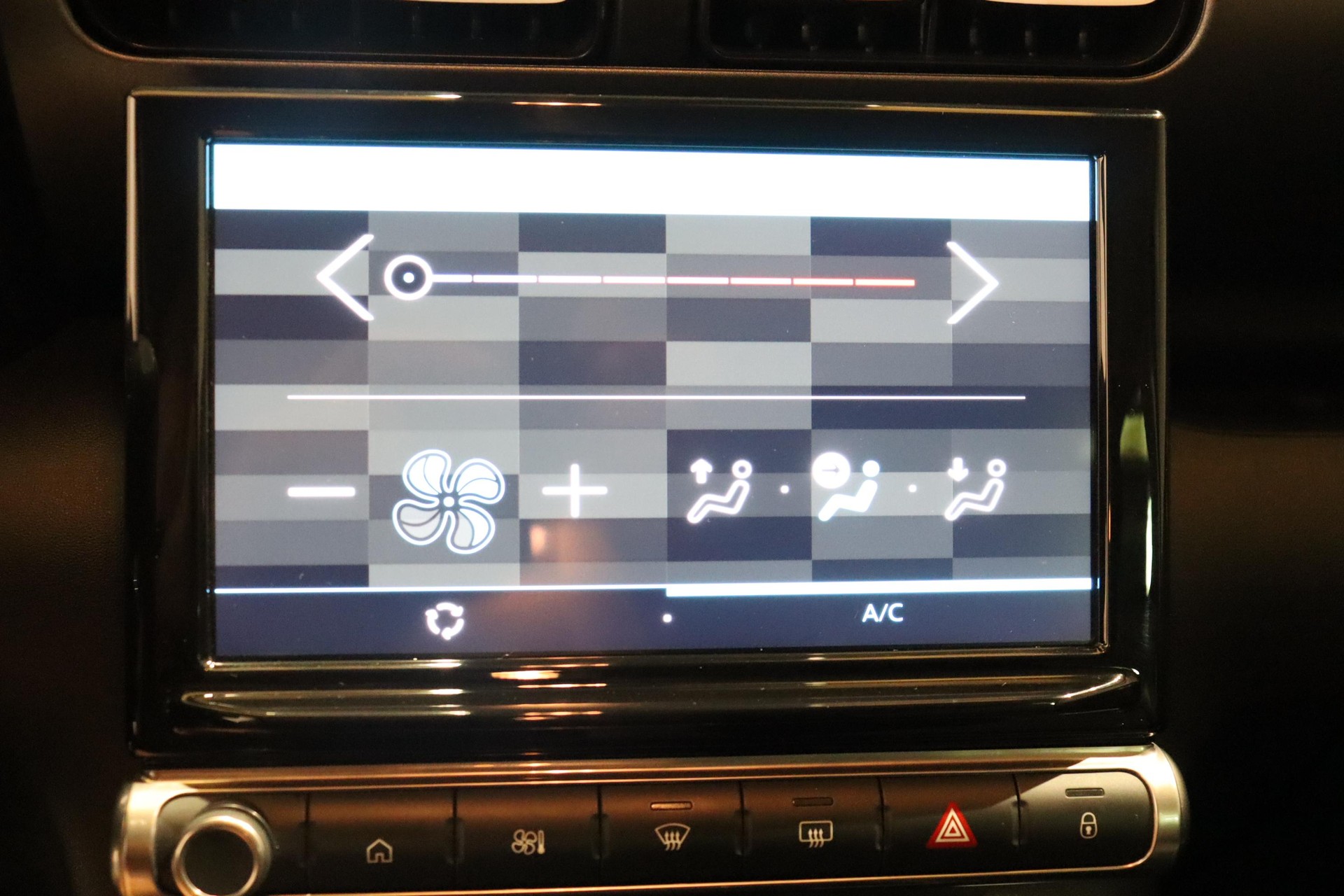 CITROEN C3 Aircross 1.2 PureTech 130 Swiss Edition-image-10
