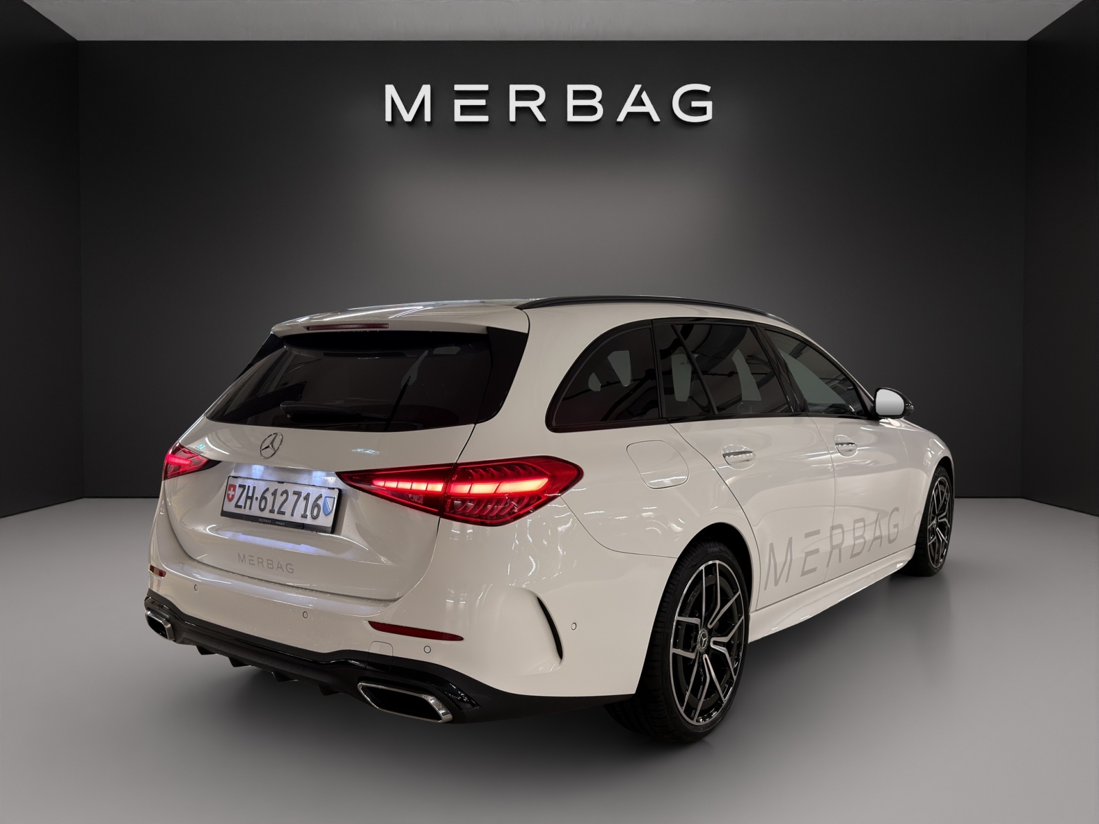 MERCEDES-BENZ C 300 T 4 Matic-image-2