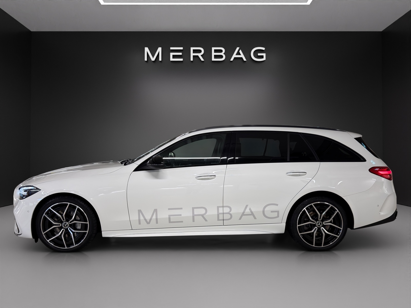 MERCEDES-BENZ C 300 T 4 Matic-image-5