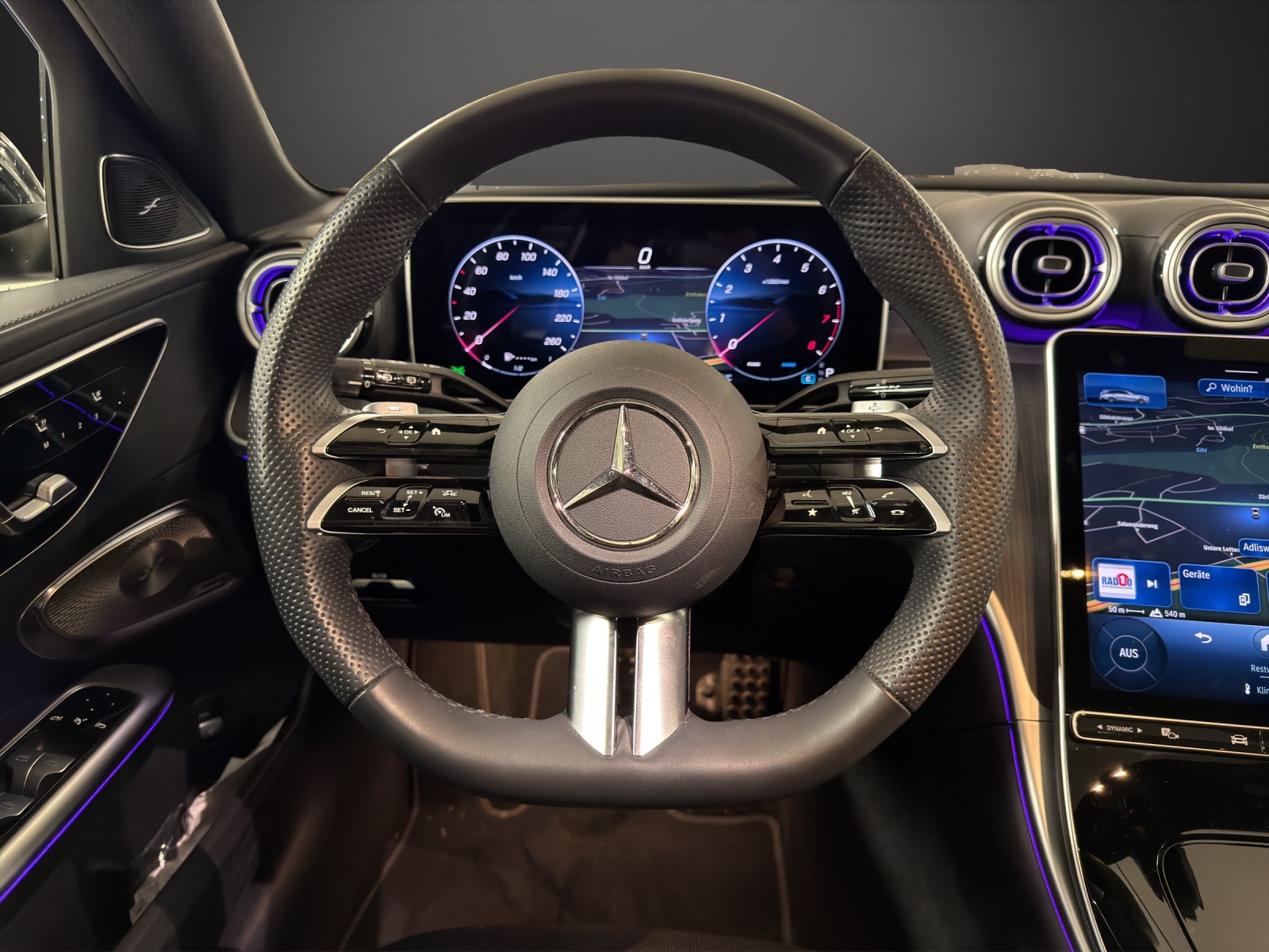 MERCEDES-BENZ C 300 T 4 Matic-image-11