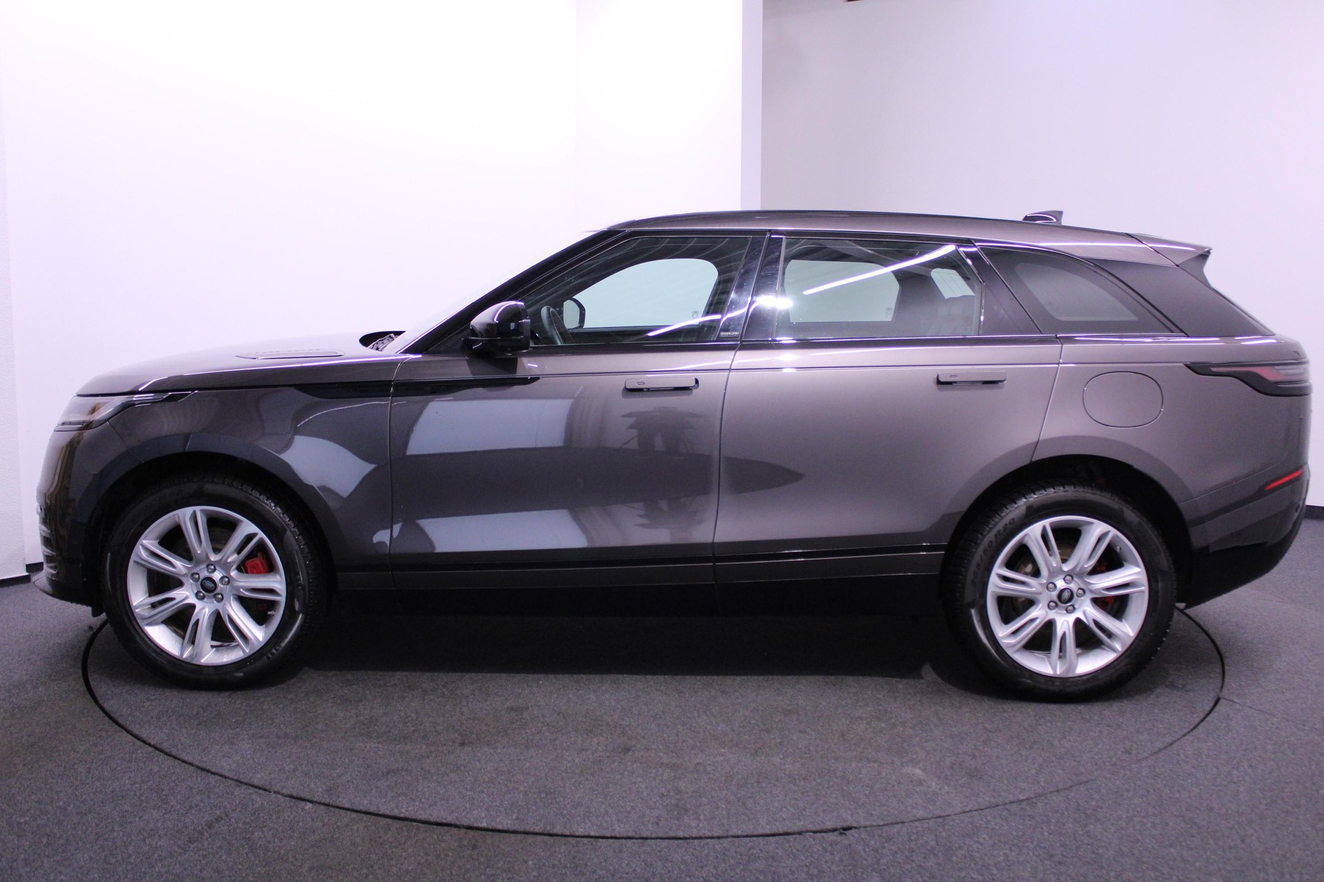 LAND ROVER Range Rover Velar 2.0 P400e R-Dynamic HSE-image-5