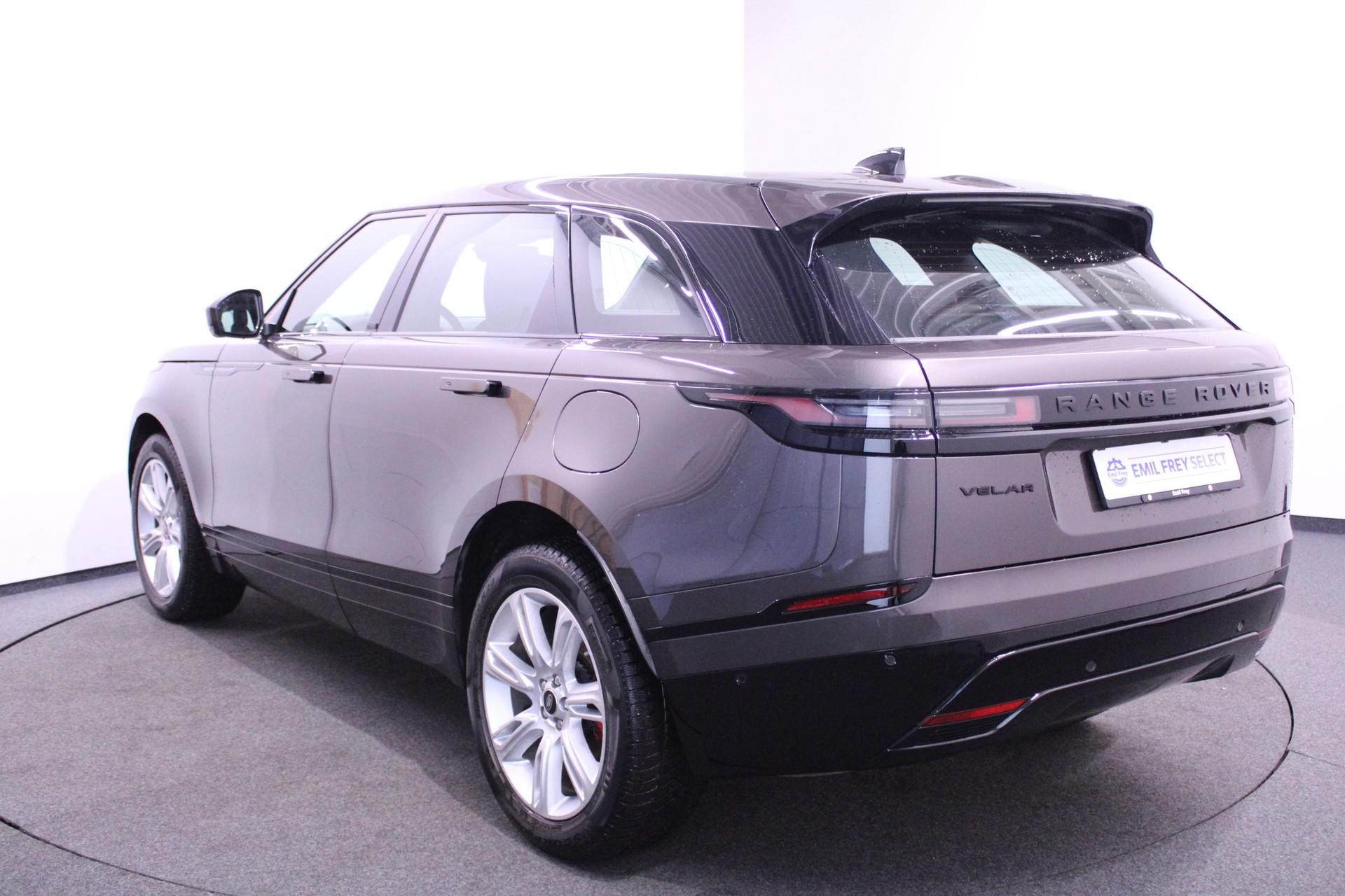 LAND ROVER Range Rover Velar 2.0 P400e R-Dynamic HSE-image-4