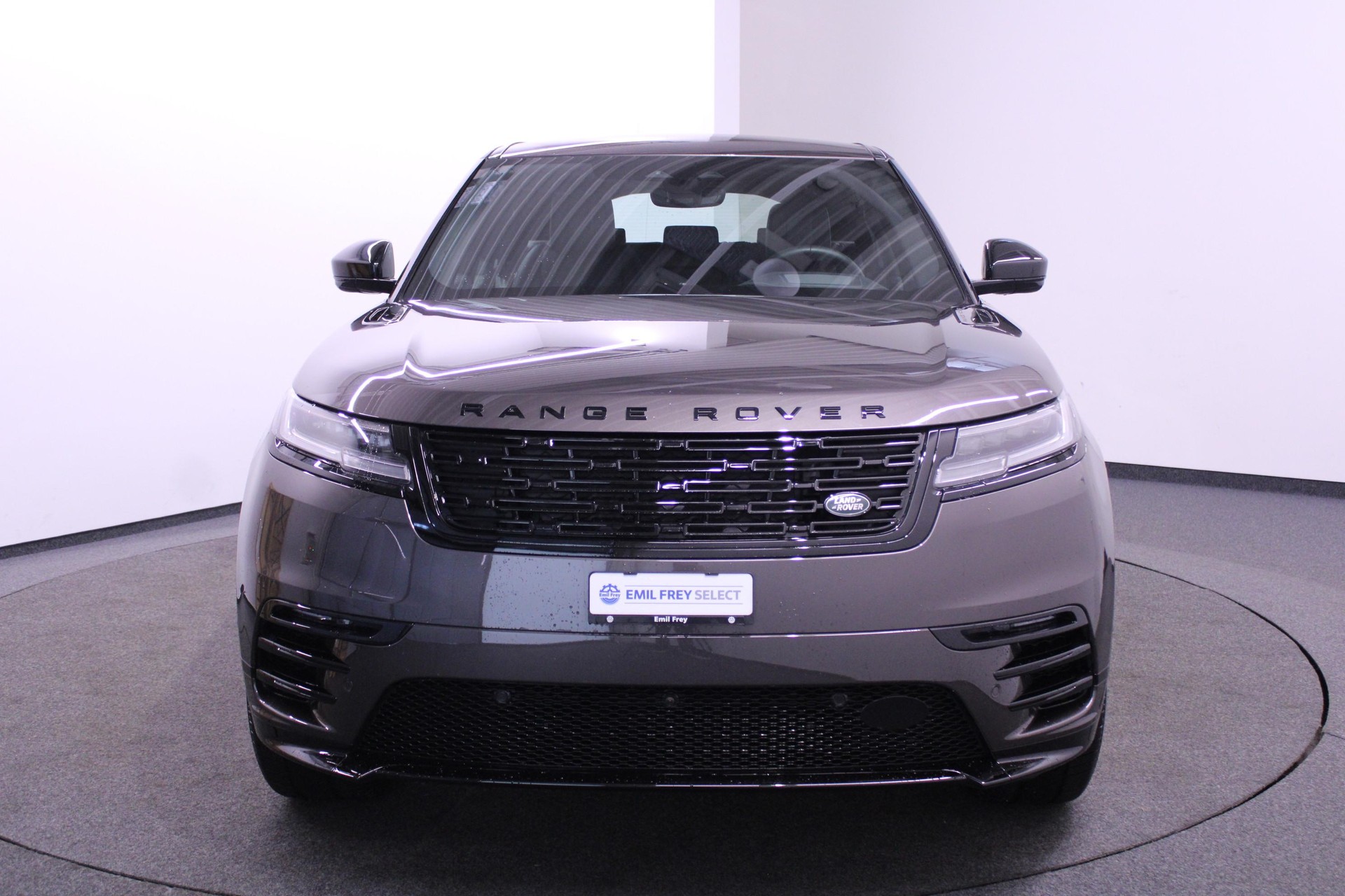 LAND ROVER Range Rover Velar 2.0 P400e R-Dynamic HSE / Herbstprämie von 500-2000 CHF oder 1.99% Leasing-Aktion auf Occasions-Fahrzeuge-image-1