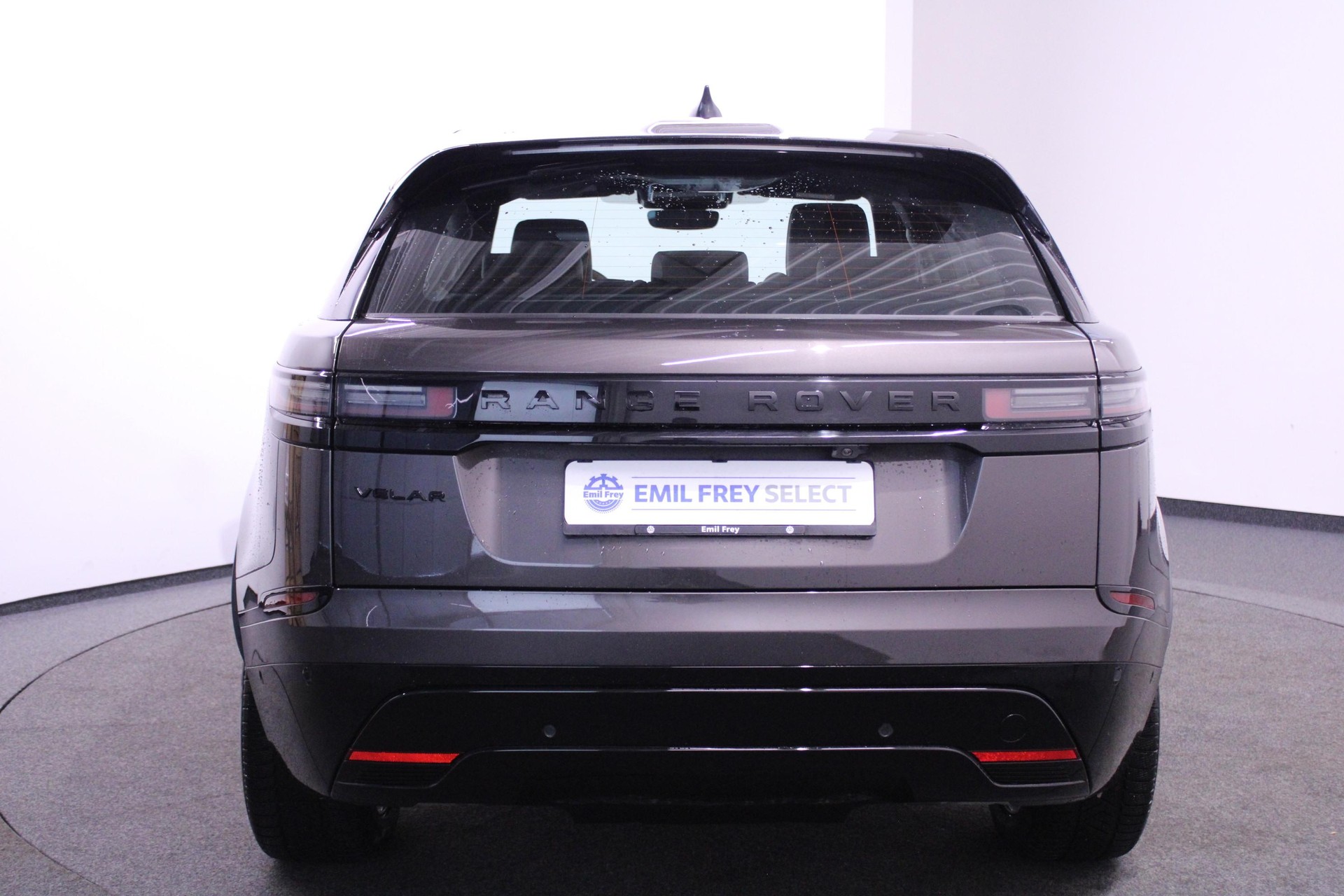 LAND ROVER Range Rover Velar 2.0 P400e R-Dynamic HSE-showroom-element-2