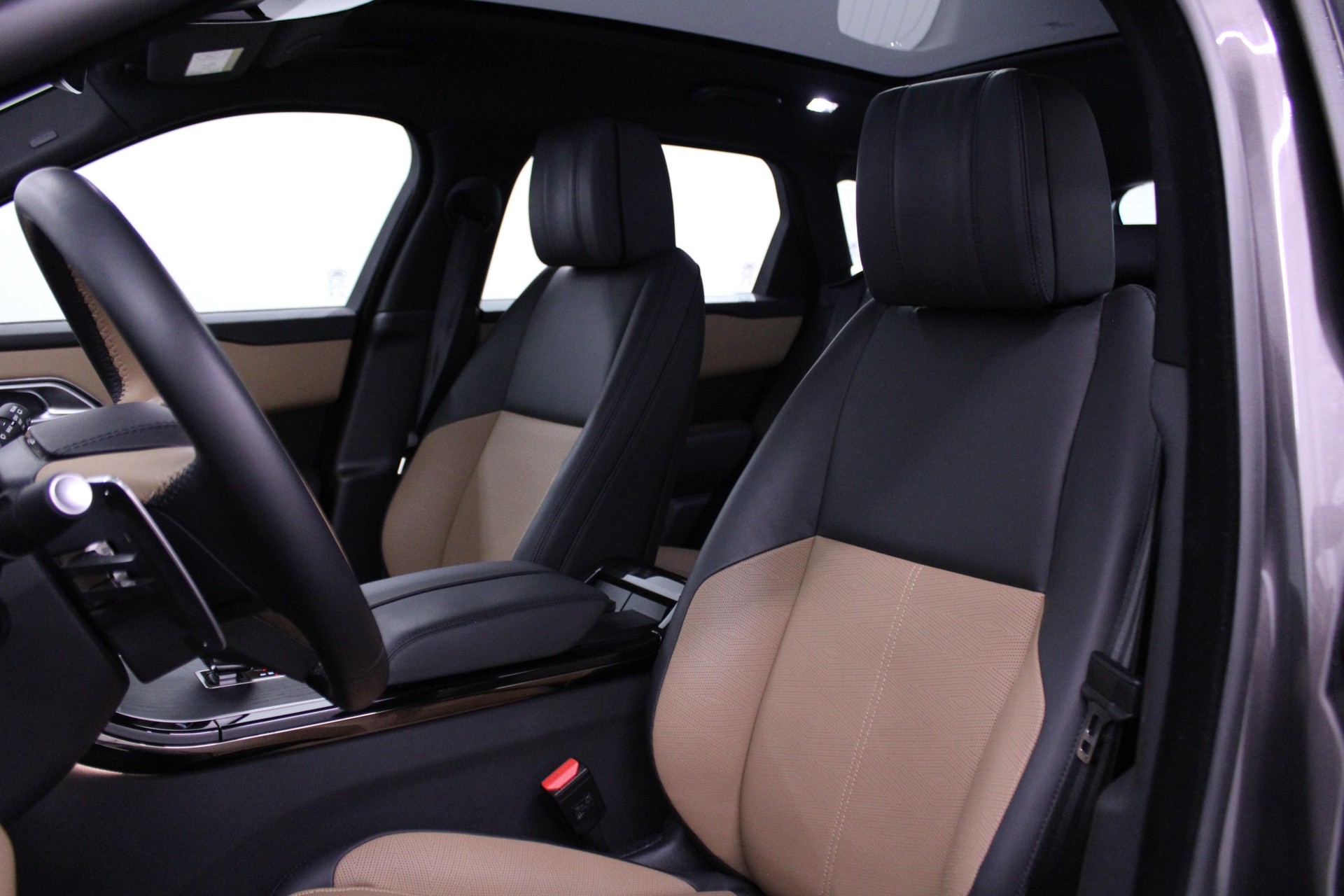 LAND ROVER Range Rover Velar 2.0 P400e R-Dynamic HSE-image-8