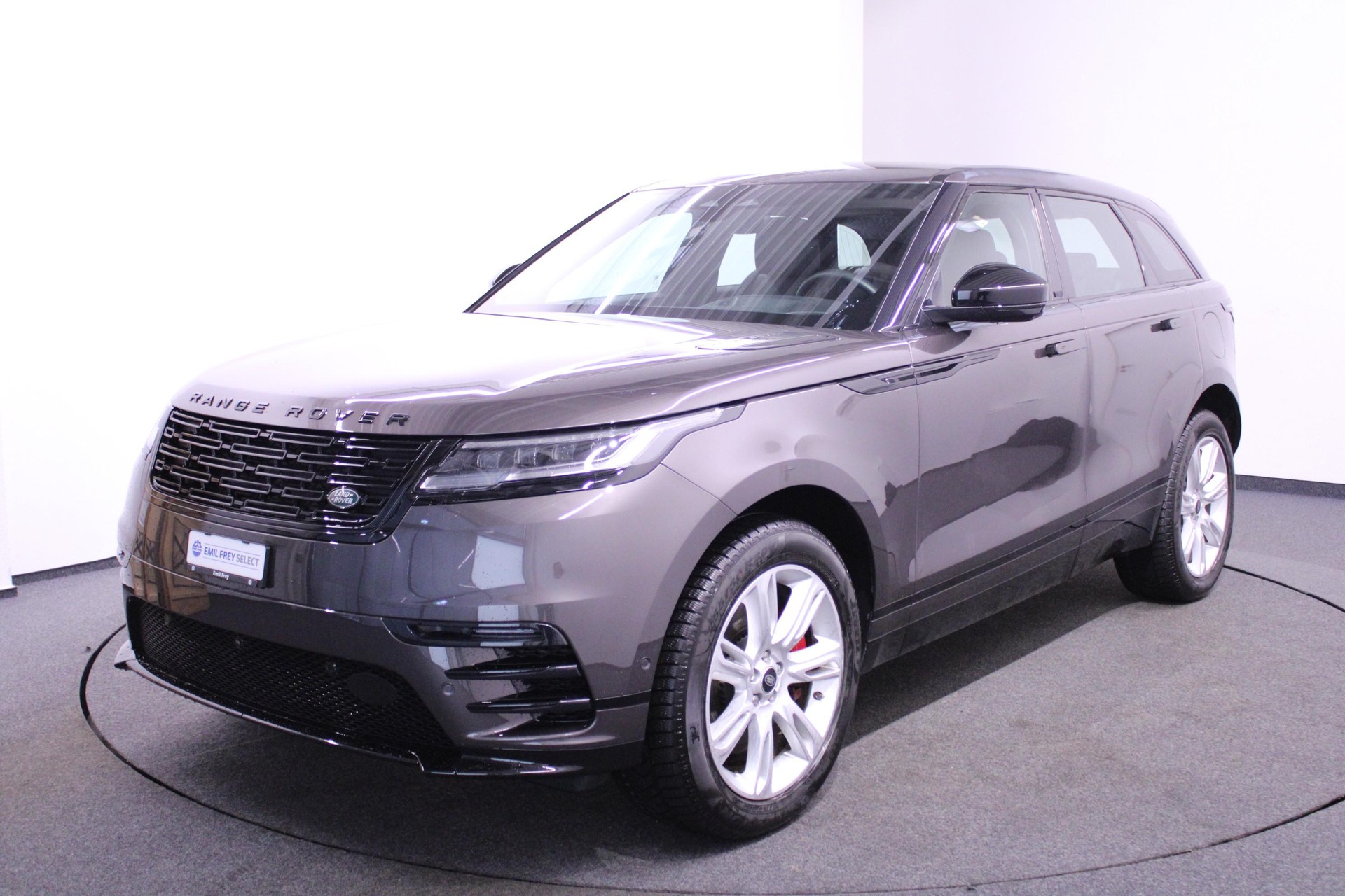 LAND ROVER Range Rover Velar 2.0 P400e R-Dynamic HSE / Herbstprämie von 500-2000 CHF oder 1.99% Leasing-Aktion auf Occasions-Fahrzeuge-image-0