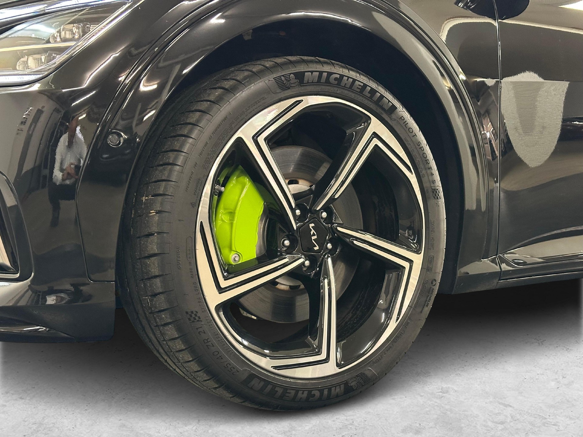 KIA EV6 77 kWh GT 4x4-image-11