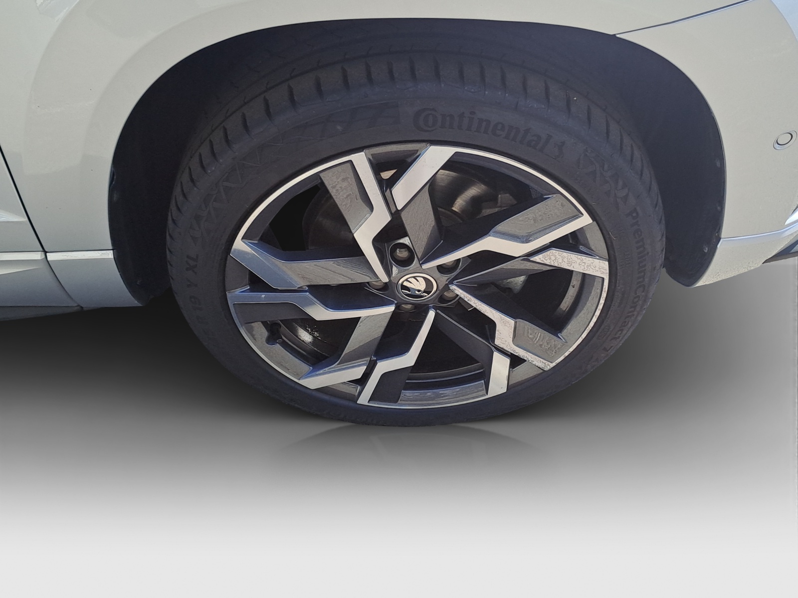 SKODA Karoq 2.0 TSI SportLine 4x4 DSG-image-14