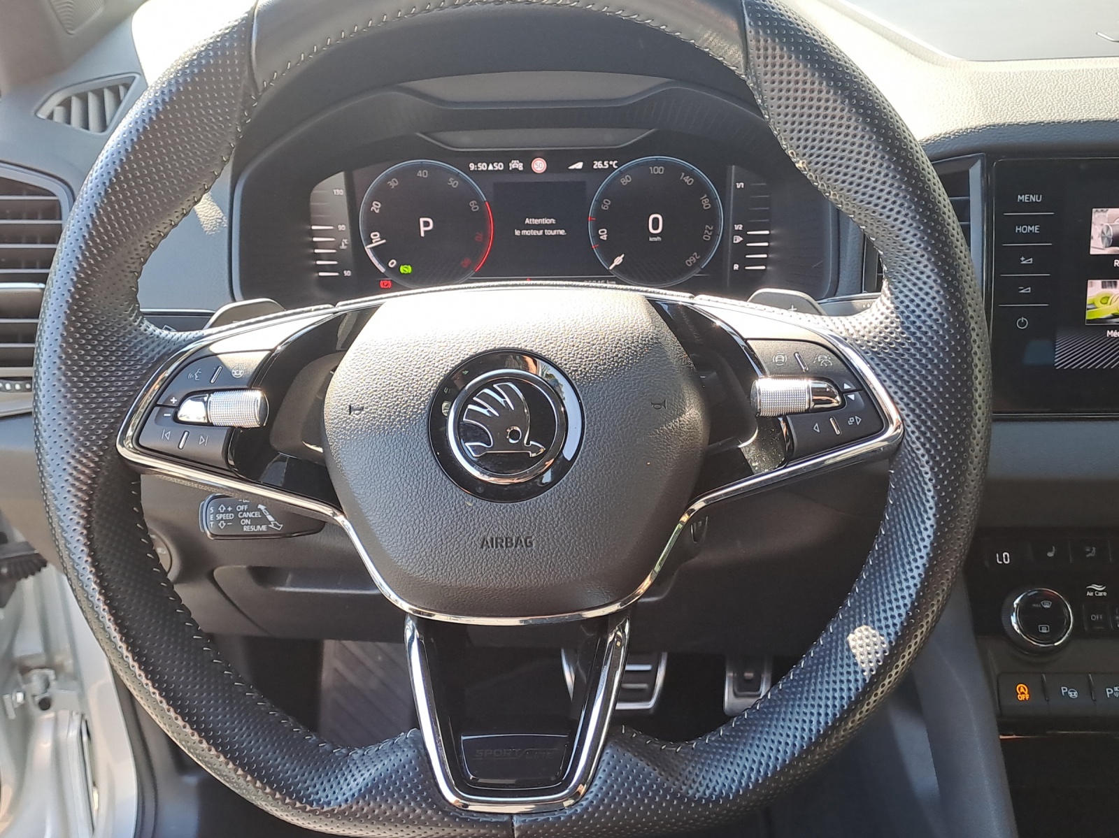 SKODA Karoq 2.0 TSI SportLine 4x4 DSG-image-9