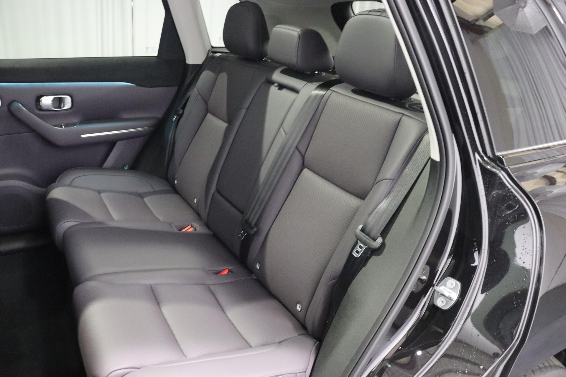 LEAPMOTOR C10 Design AWD-image-4