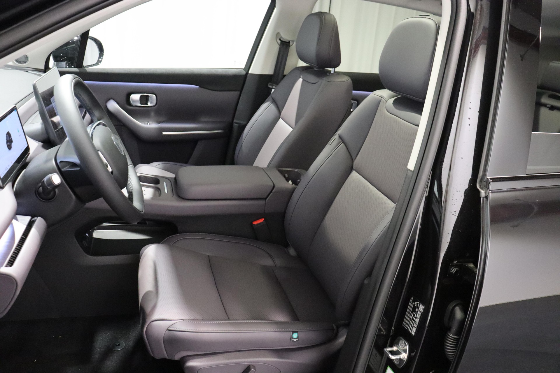 LEAPMOTOR C10 Design AWD-image-3
