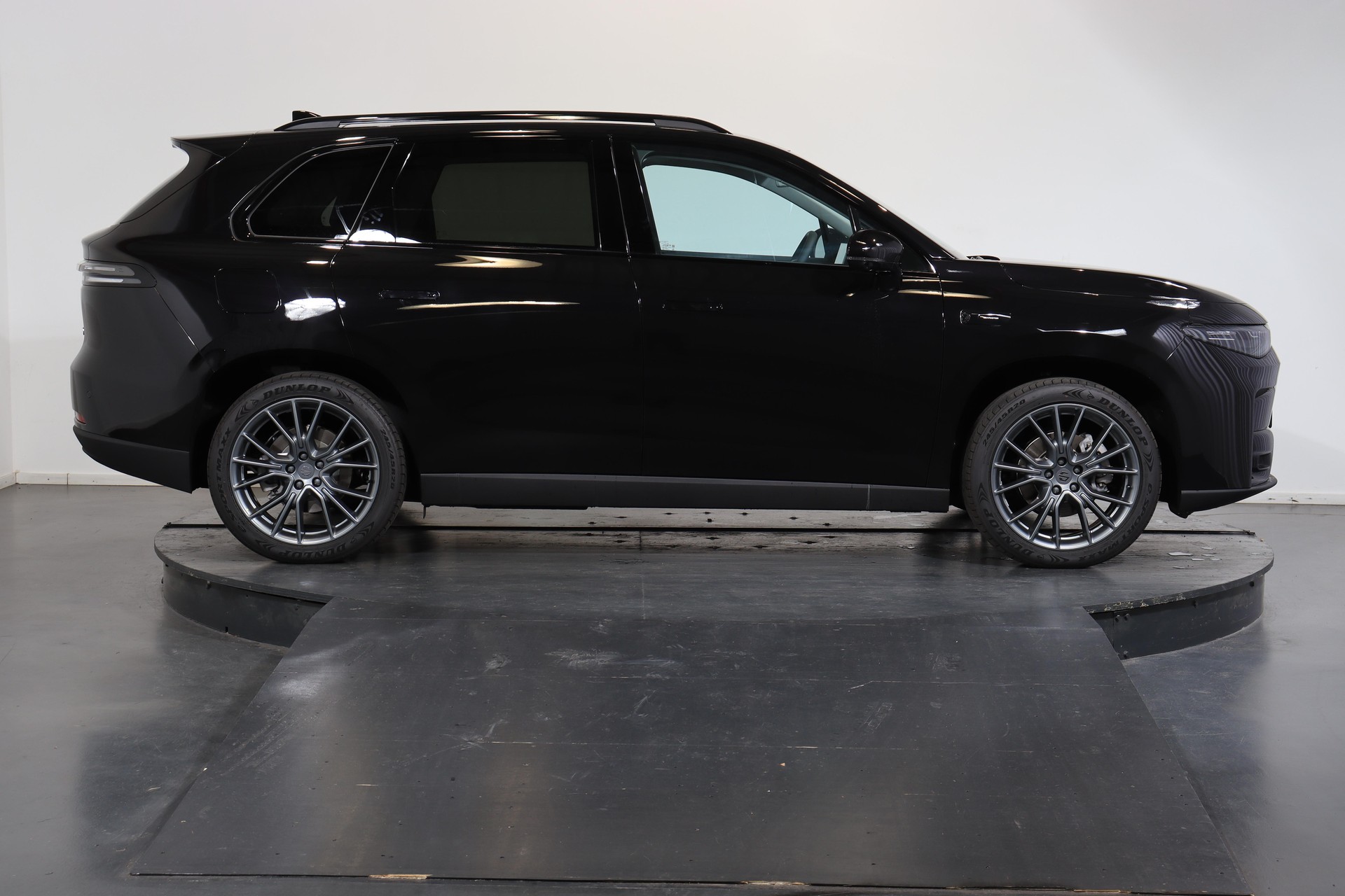 LEAPMOTOR C10 Design AWD-image-1