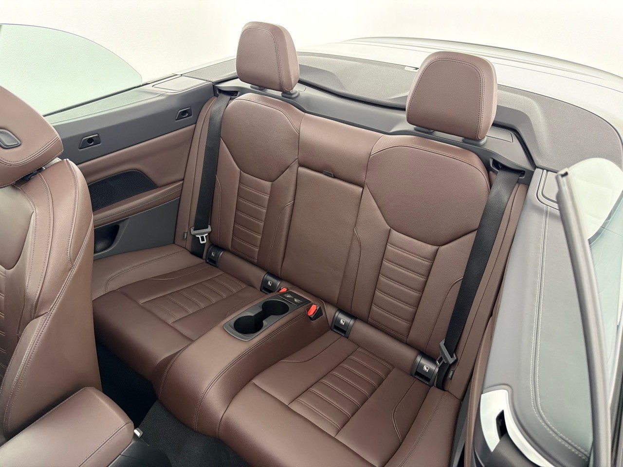 BMW 420i Cabrio M Sport-image-5