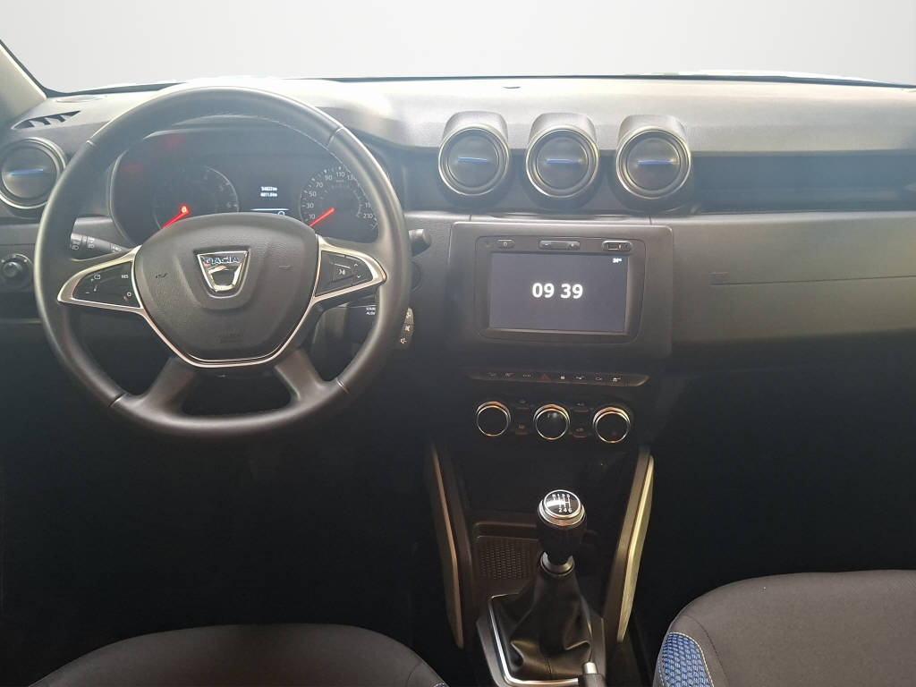 DACIA Duster 1.3 TCe 150 Celebration 4WD-image-5