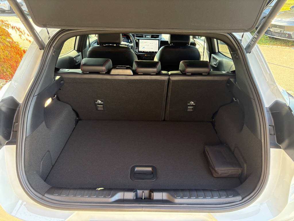 FORD Puma 1.0 EcoB Hybrid 155 ST-Line X **White Edition**-image-8