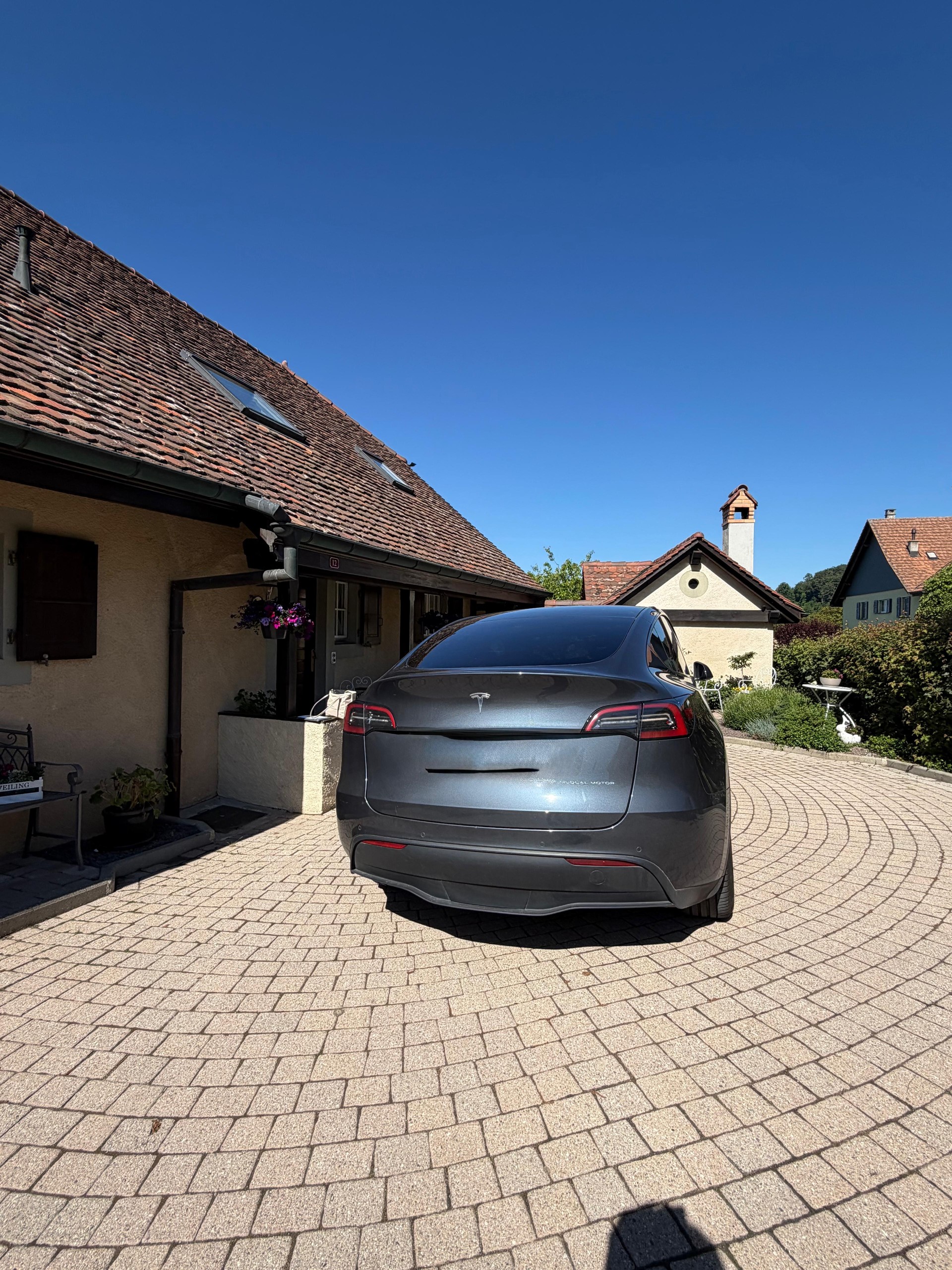 TESLA Long Range D-image-5
